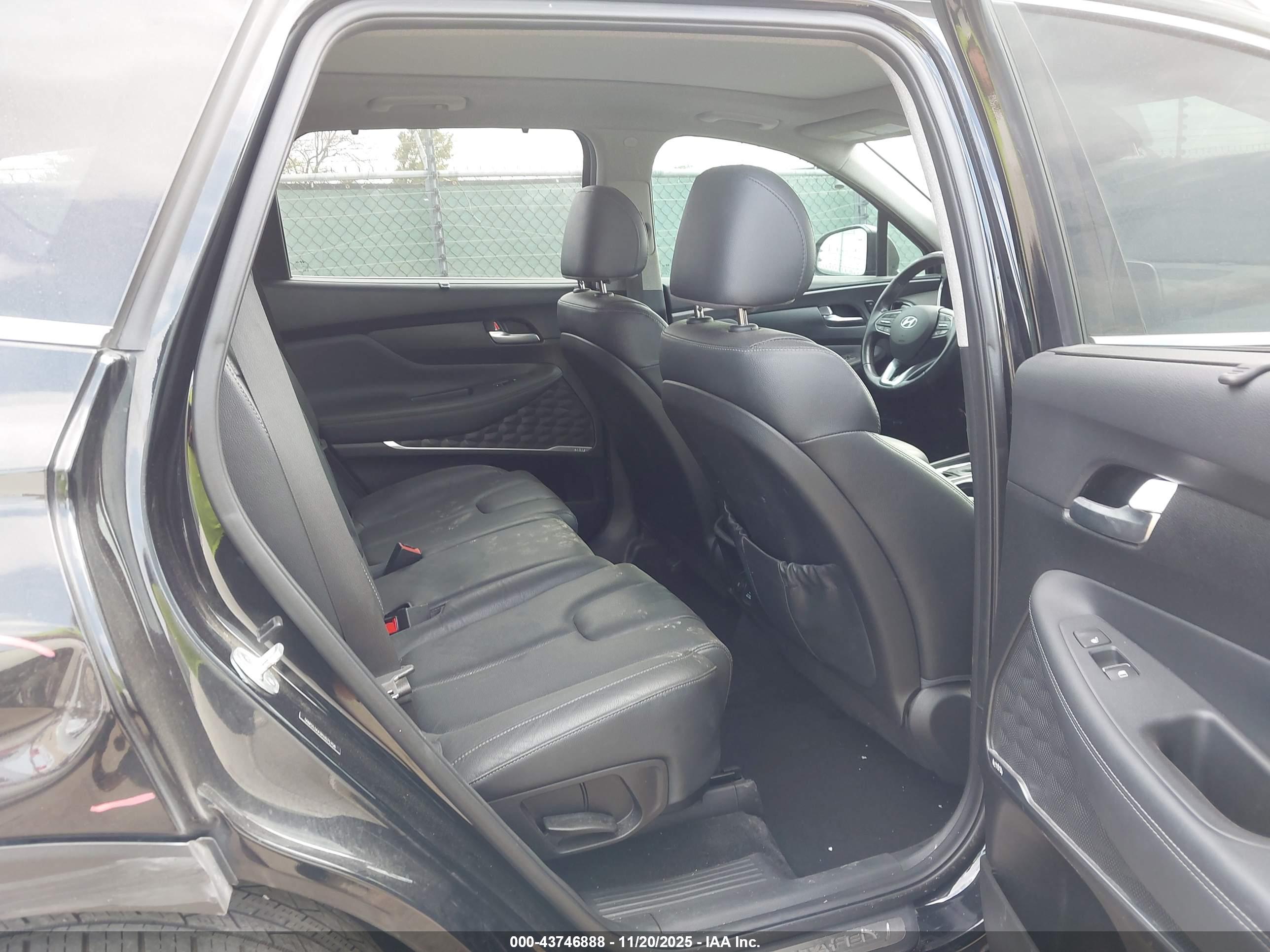 HYUNDAI SANTA image 8
