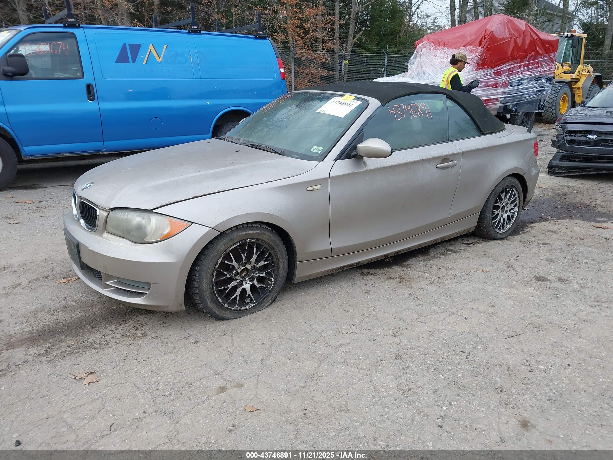 BMW 128I image 2