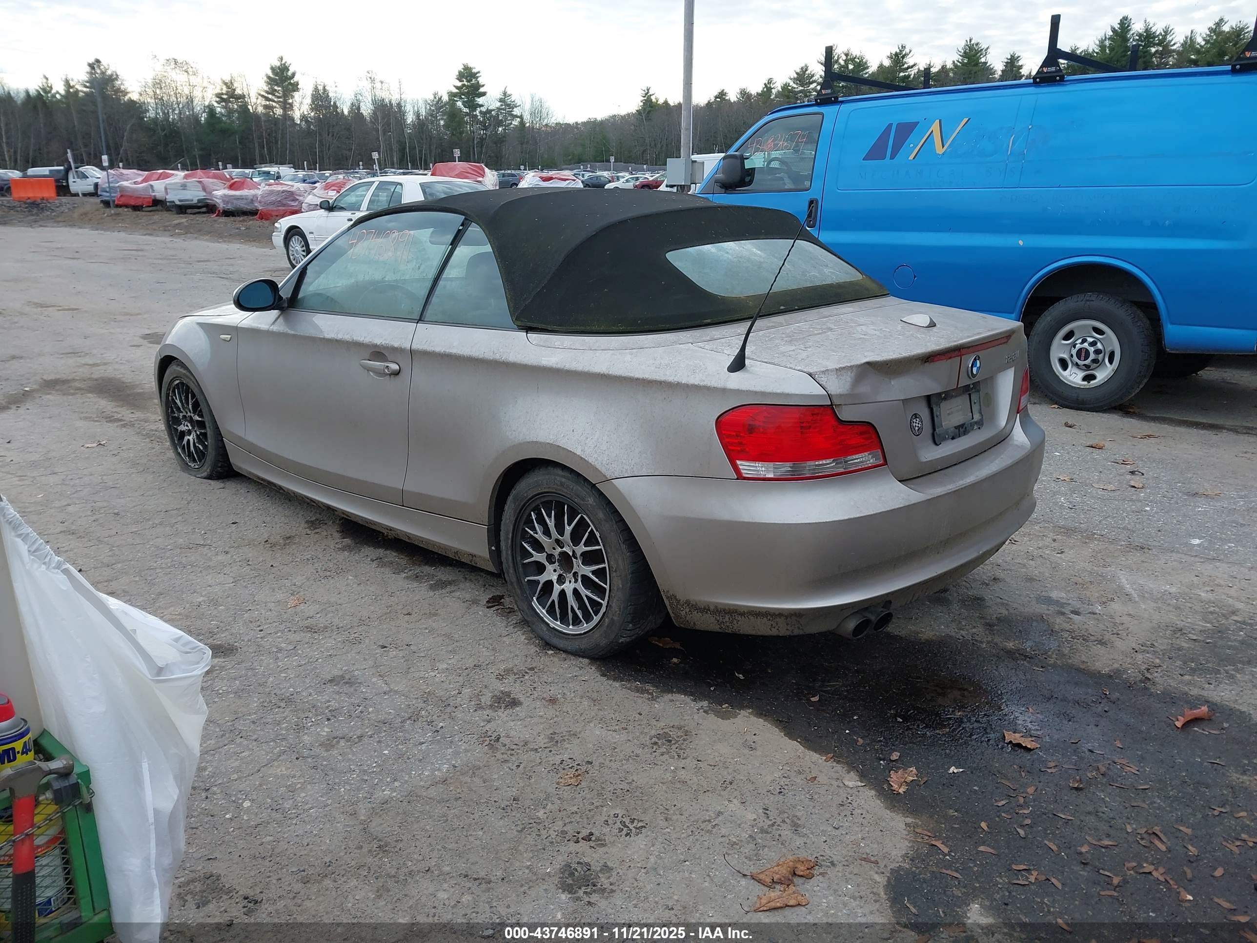 BMW 128I image 3