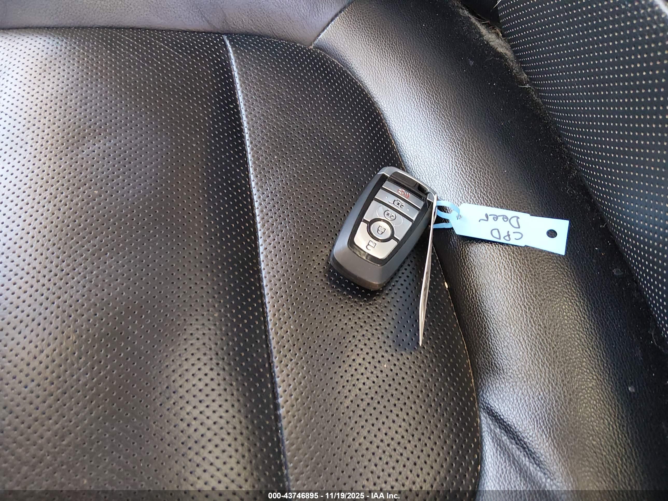 FORD ESCAPE image 11