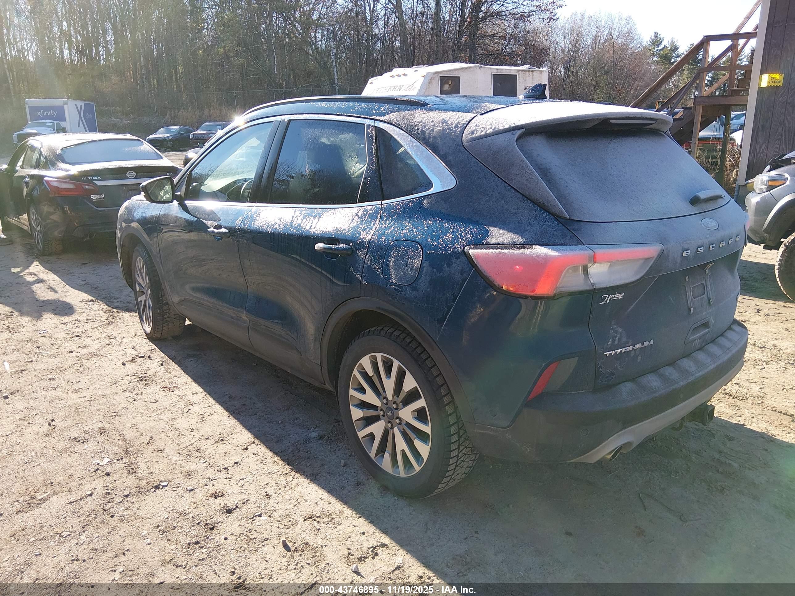FORD ESCAPE image 3