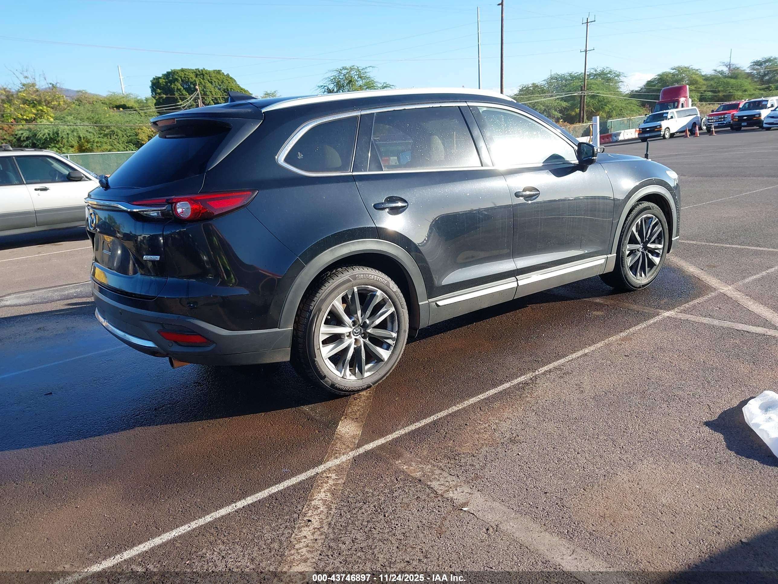 MAZDA CX-9 image 4