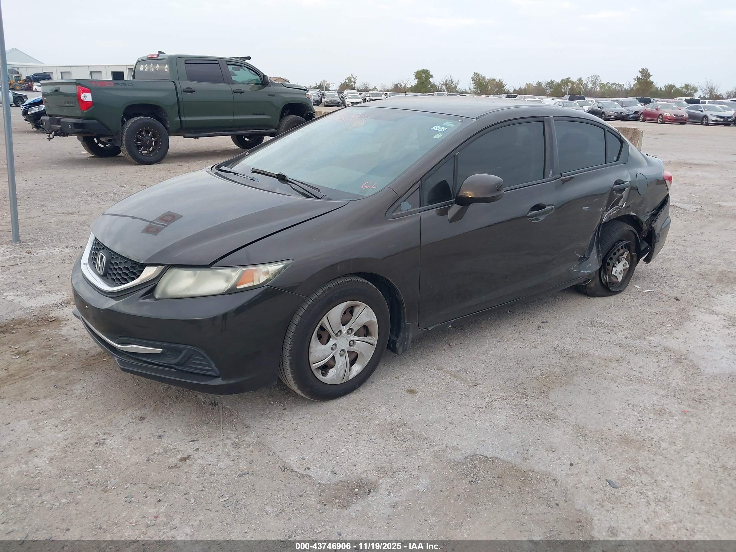 HONDA CIVIC image 2