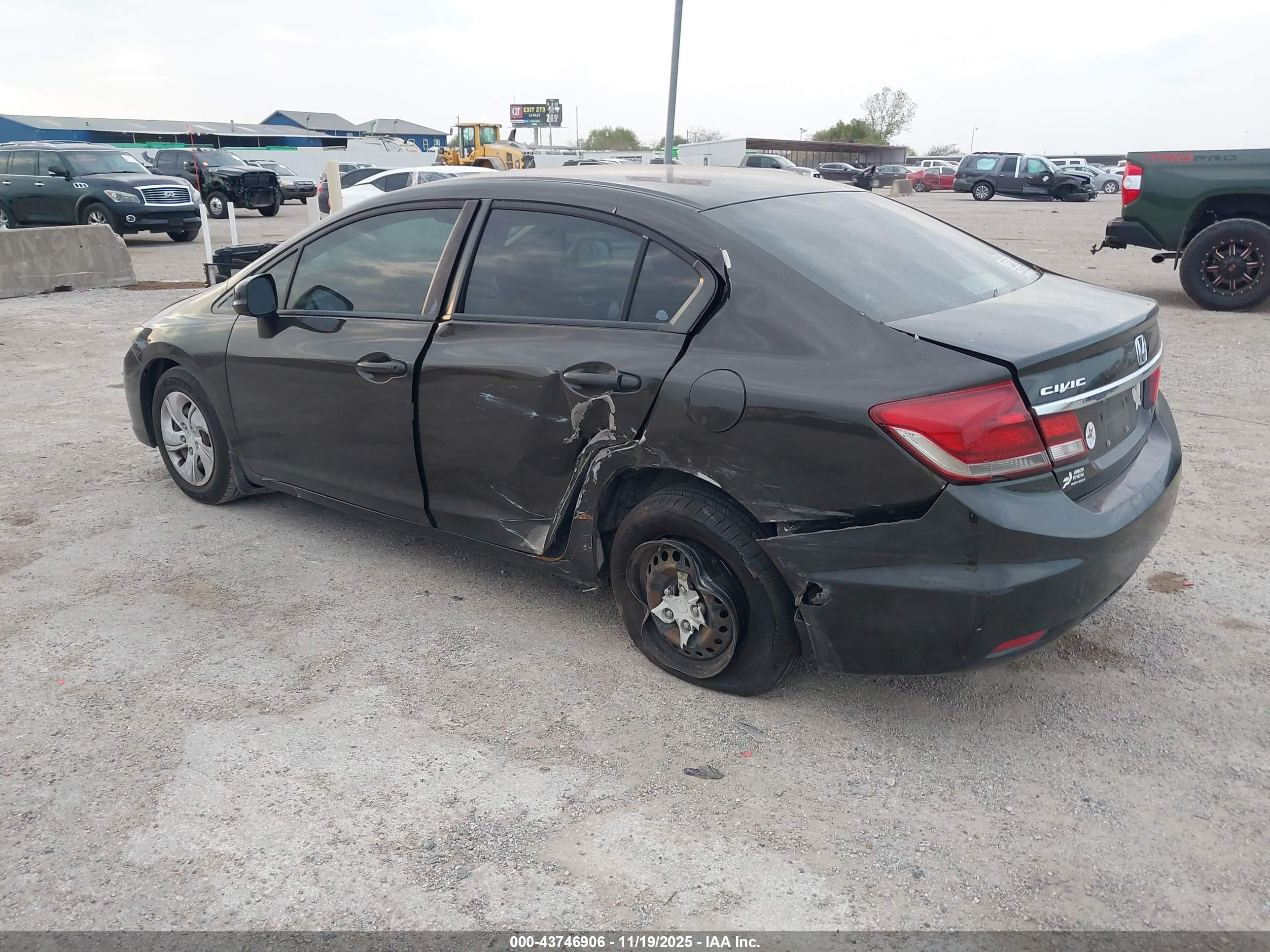 HONDA CIVIC image 3