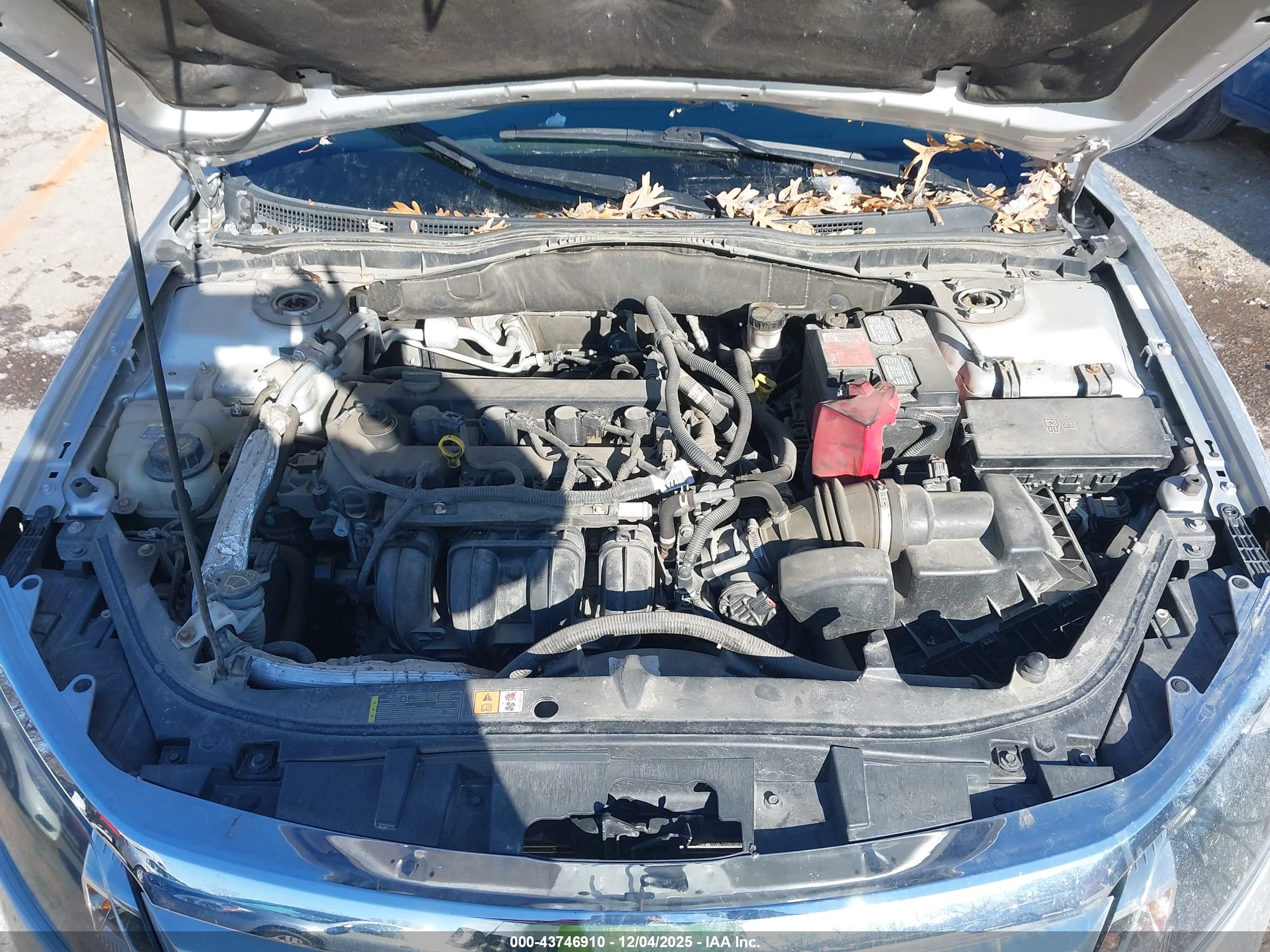 FORD FUSION image 10