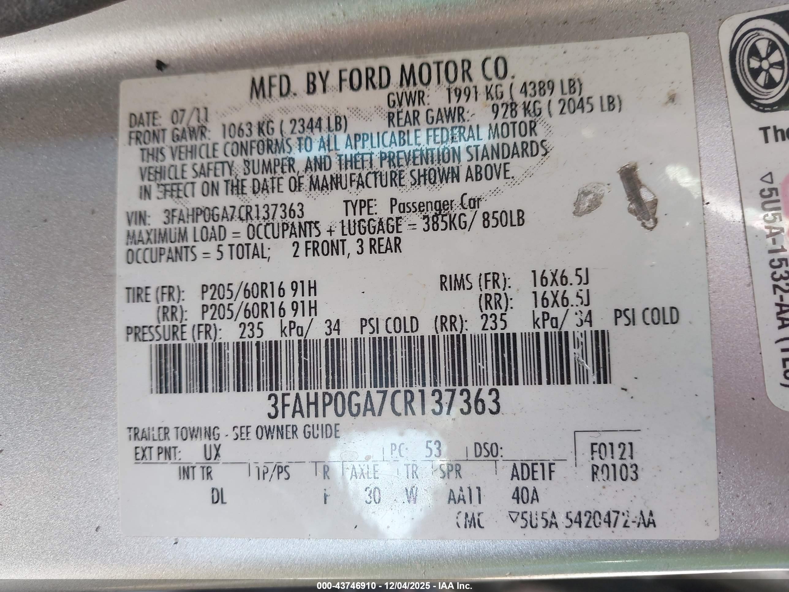 FORD FUSION image 9