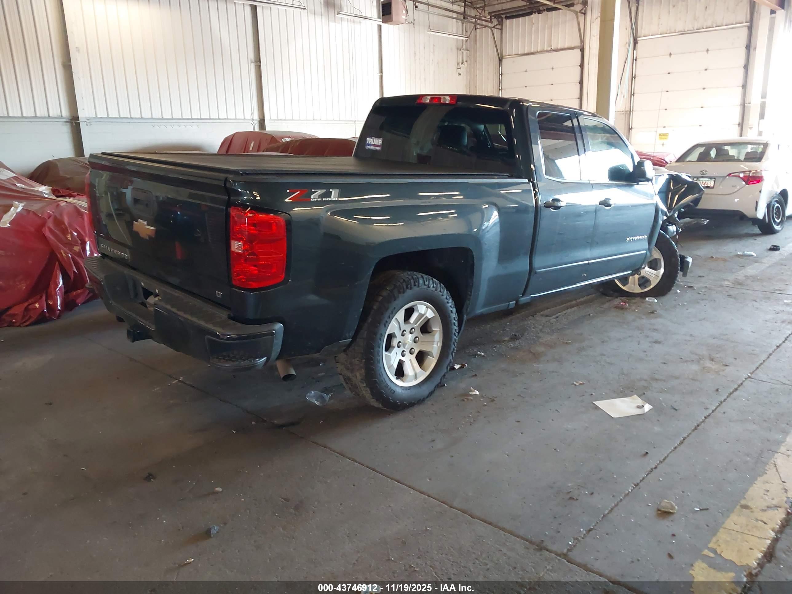 CHEVROLET SILVERADO image 4