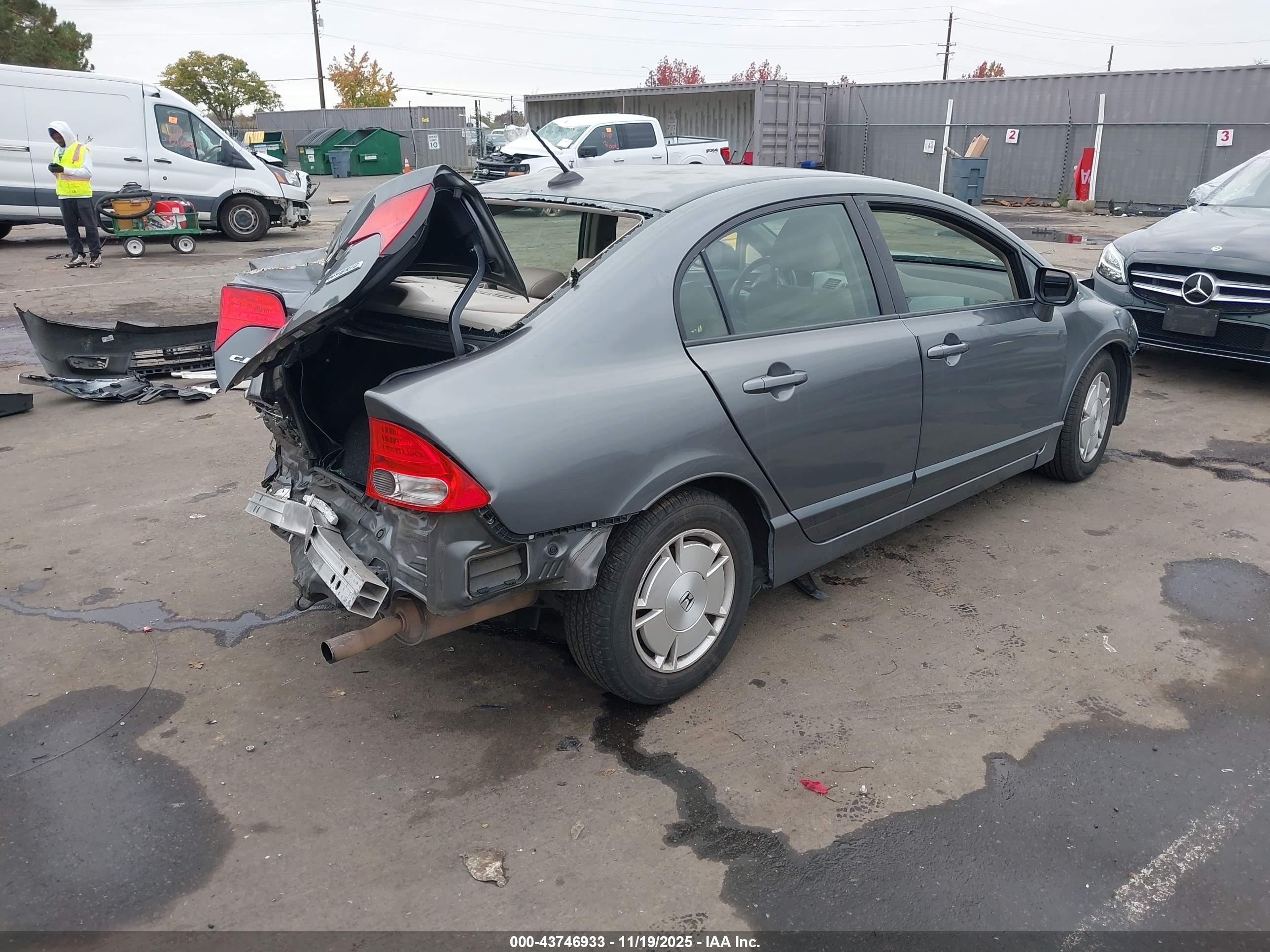 HONDA CIVIC image 4