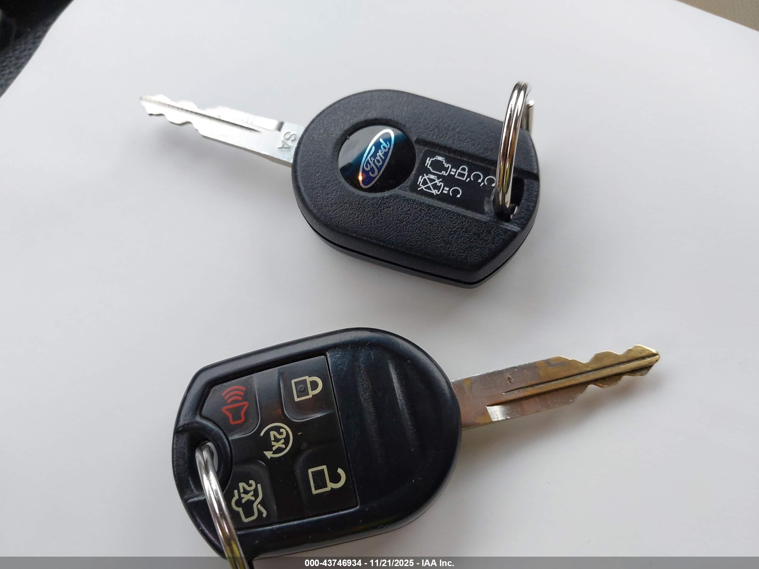 FORD EXPEDITION image 11