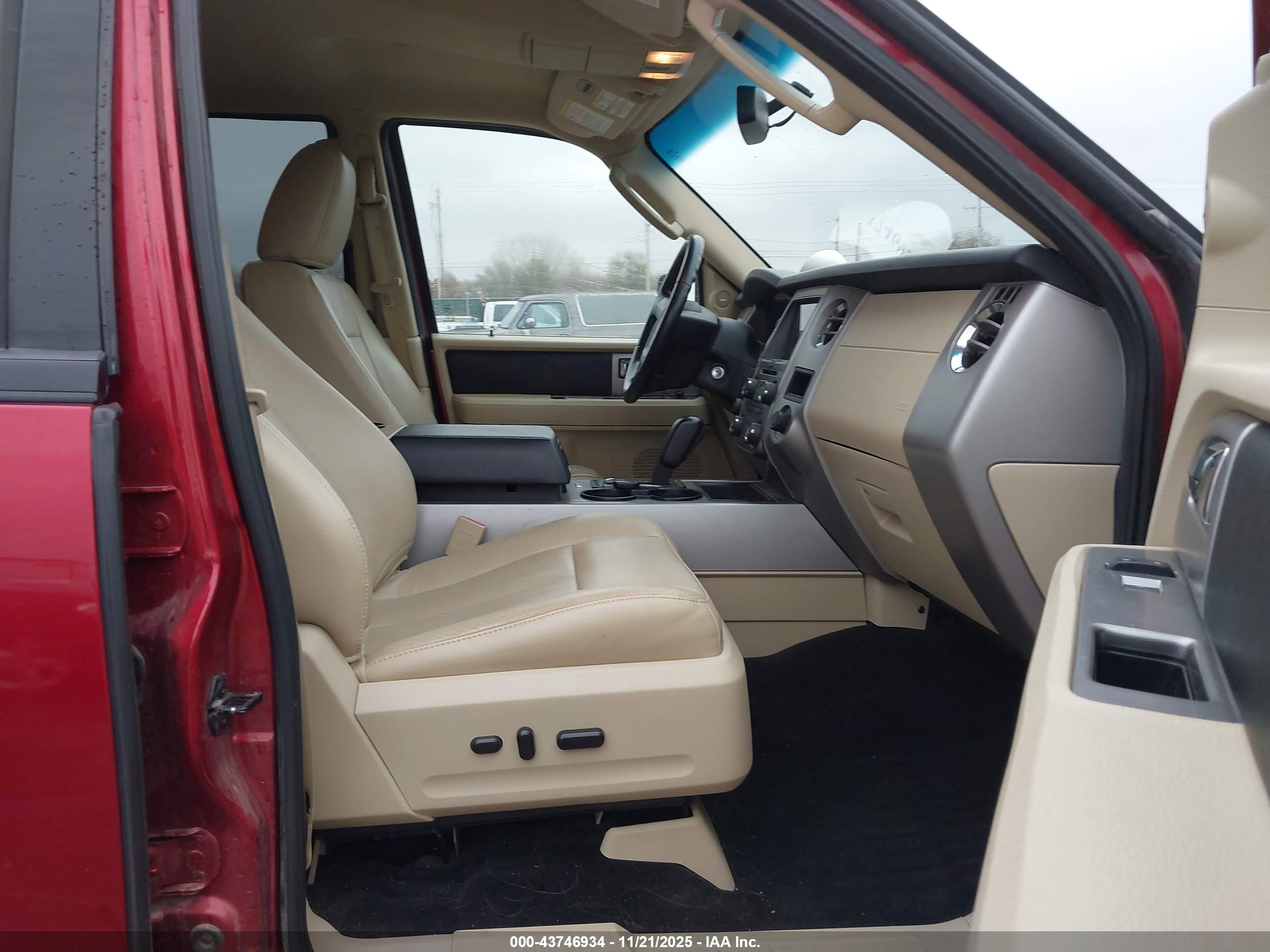 FORD EXPEDITION image 5