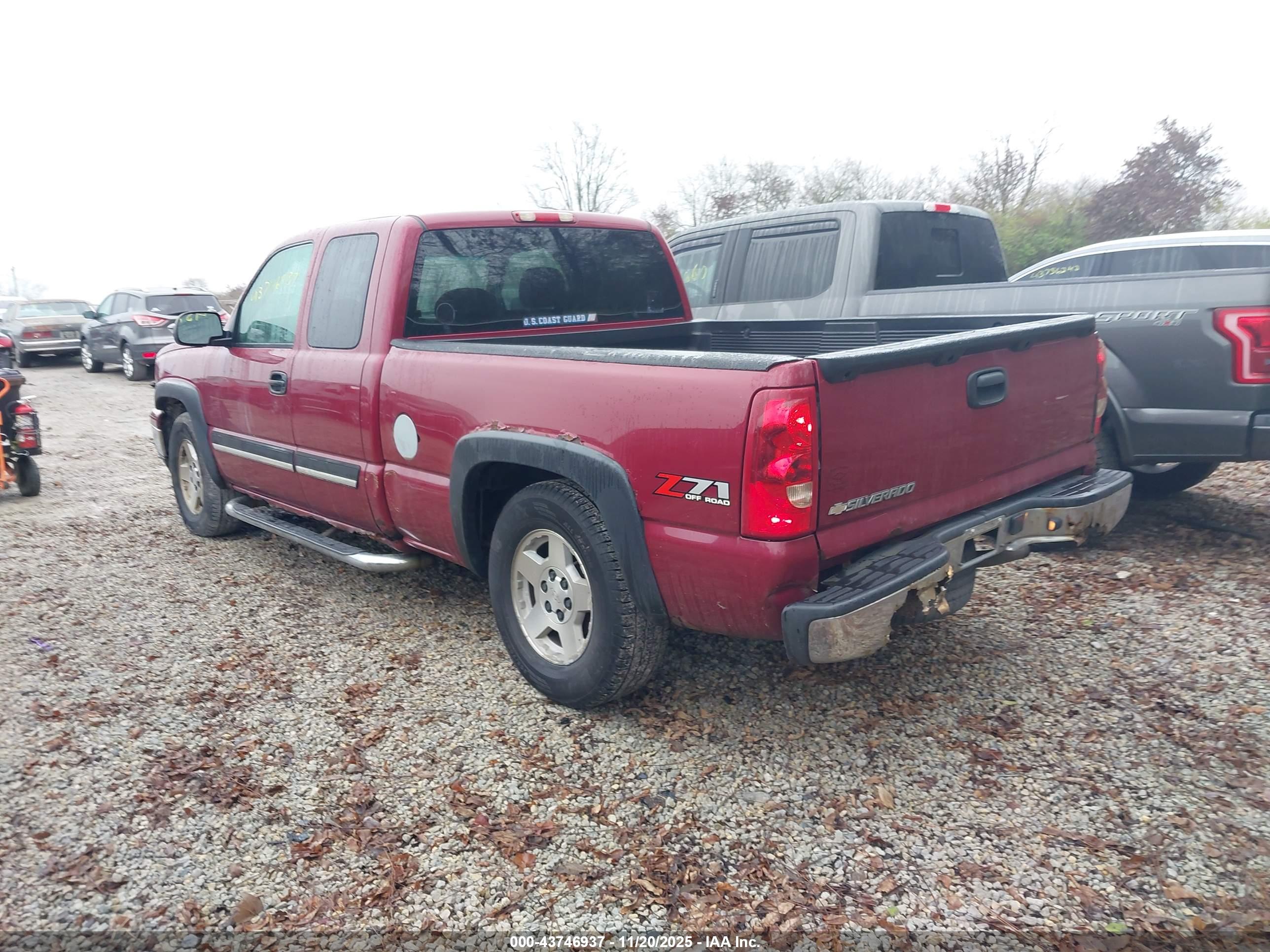 CHEVROLET SILVERADO image 3