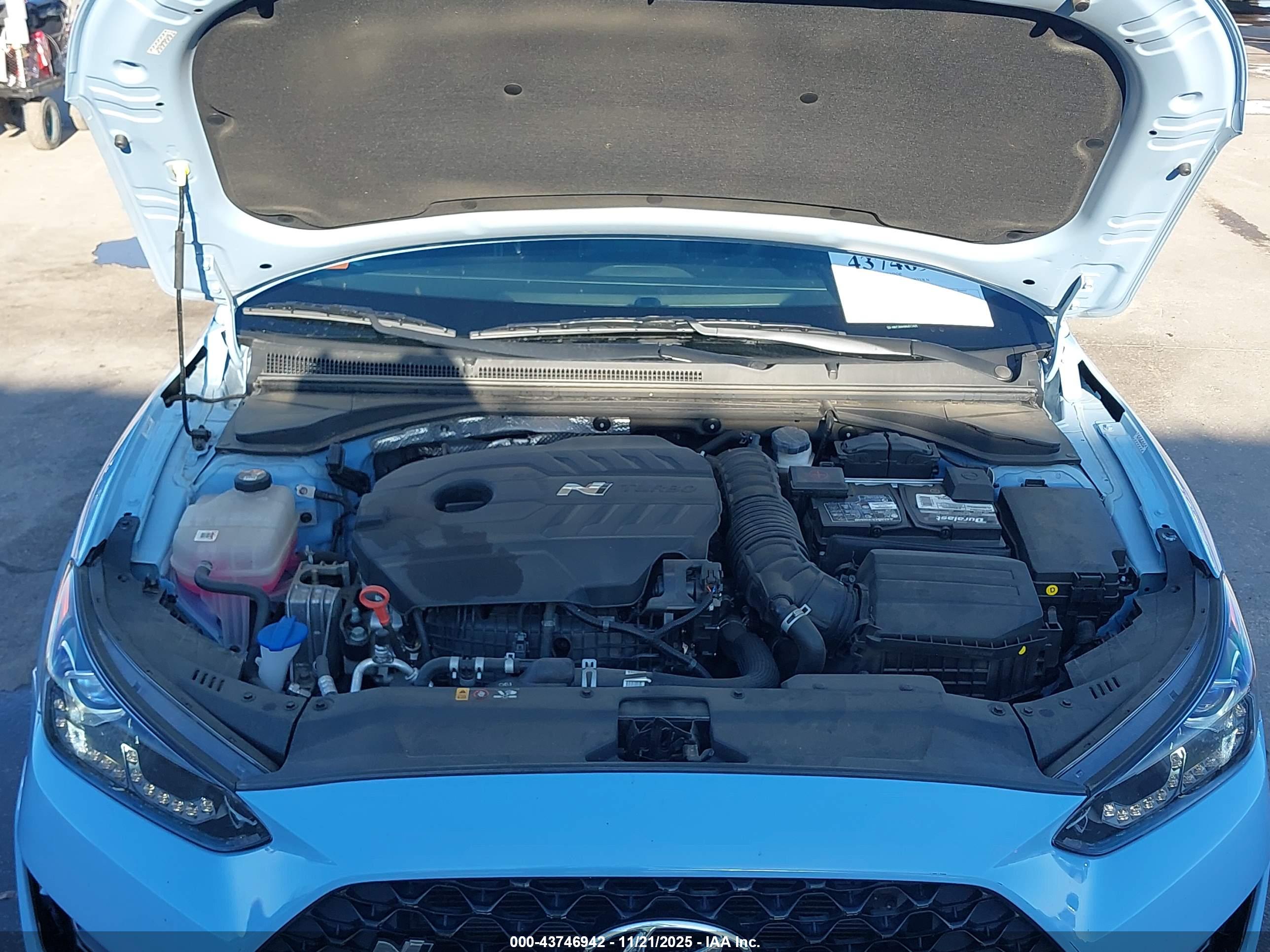 HYUNDAI VELOSTER image 10