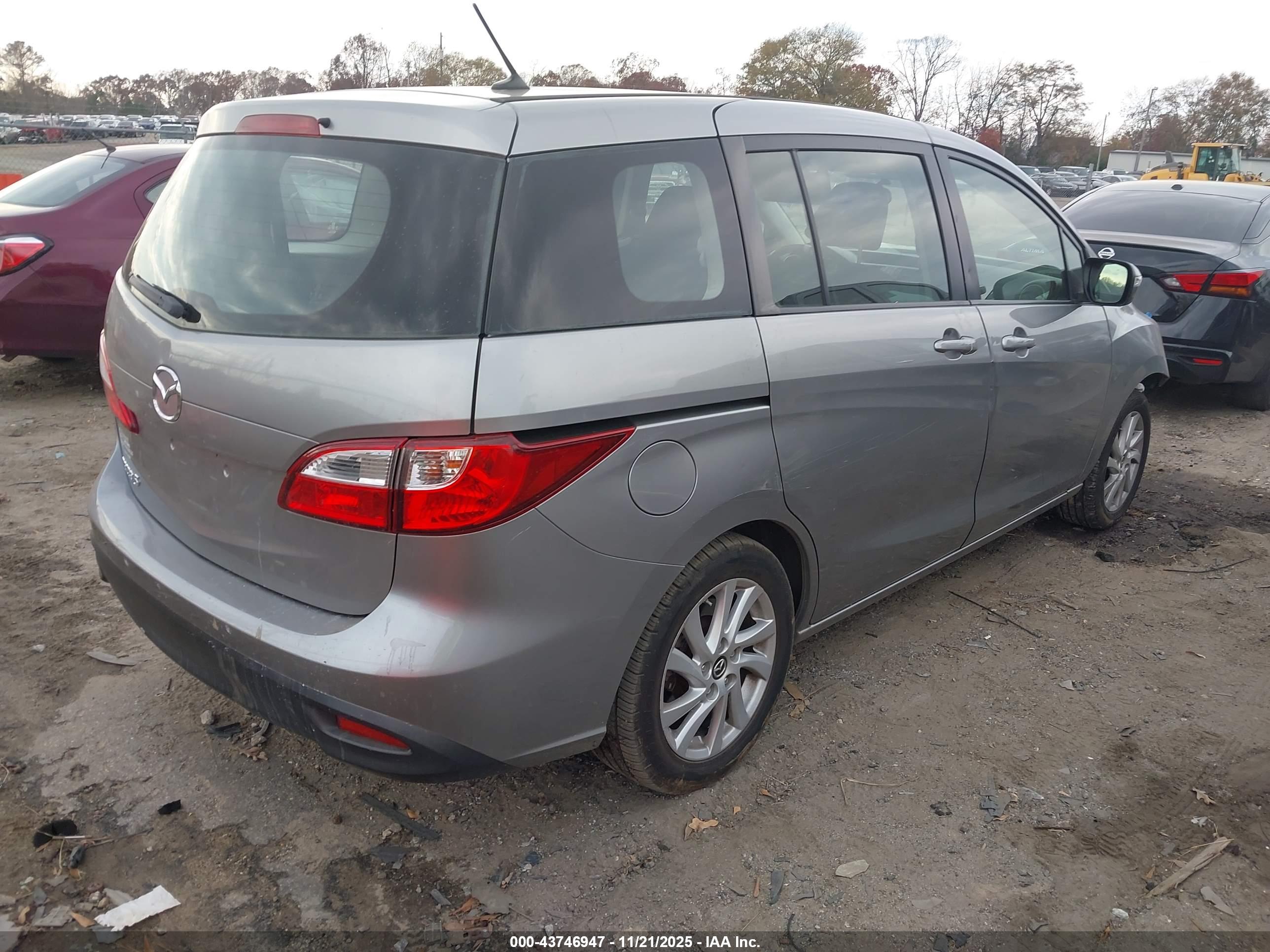MAZDA MAZDA5 image 4