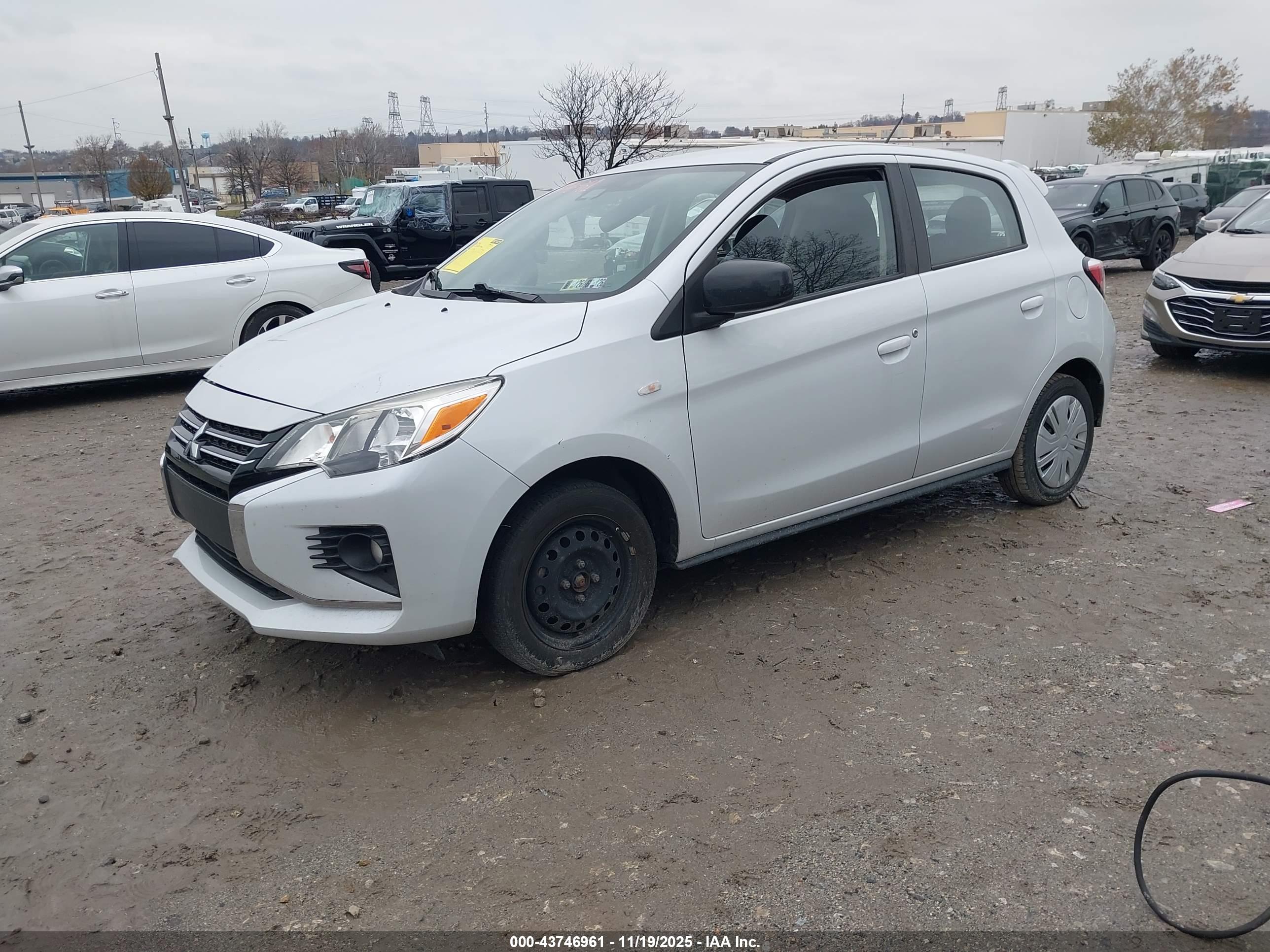 MITSUBISHI MIRAGE image 2