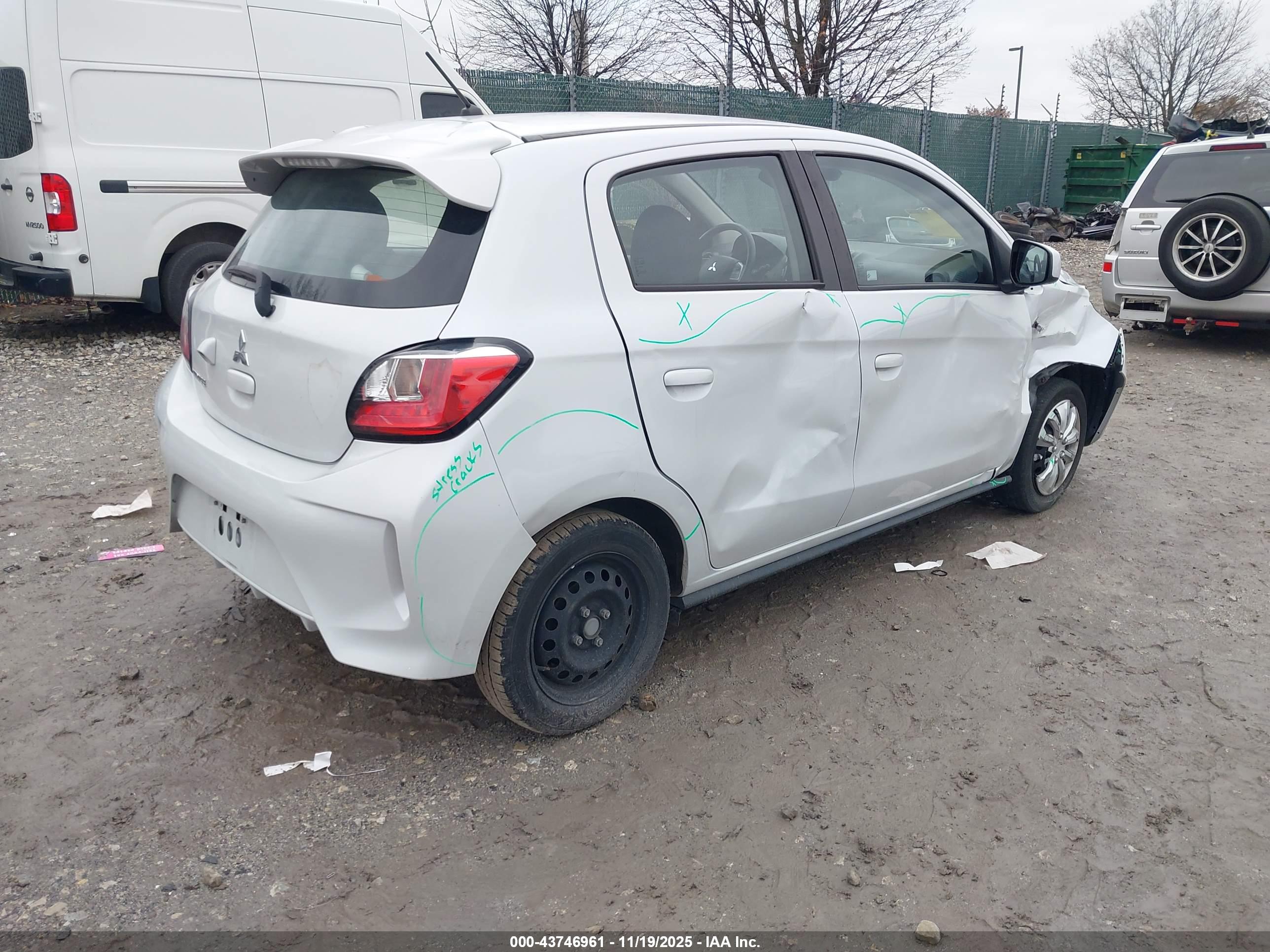 MITSUBISHI MIRAGE image 4
