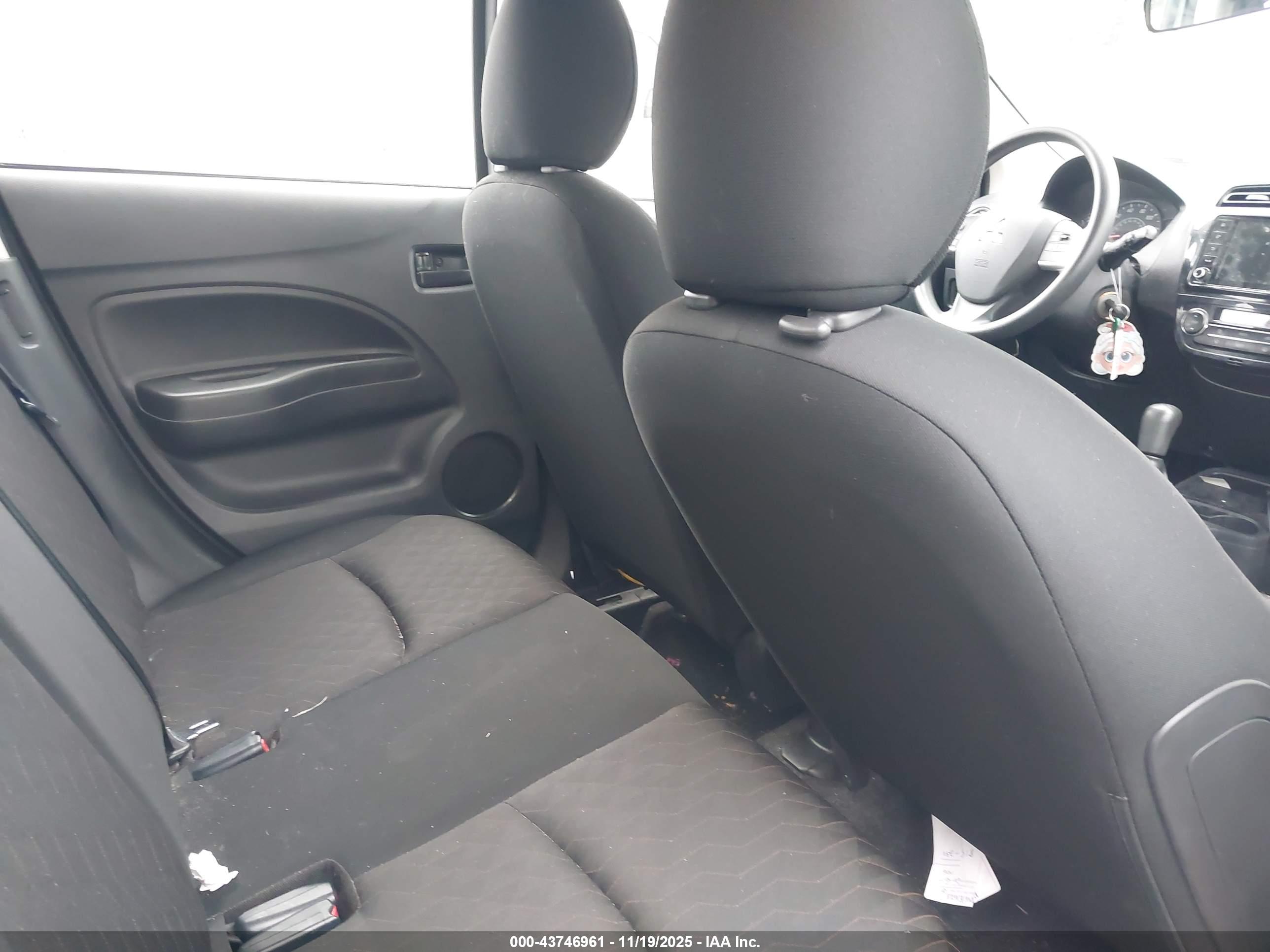 MITSUBISHI MIRAGE image 8