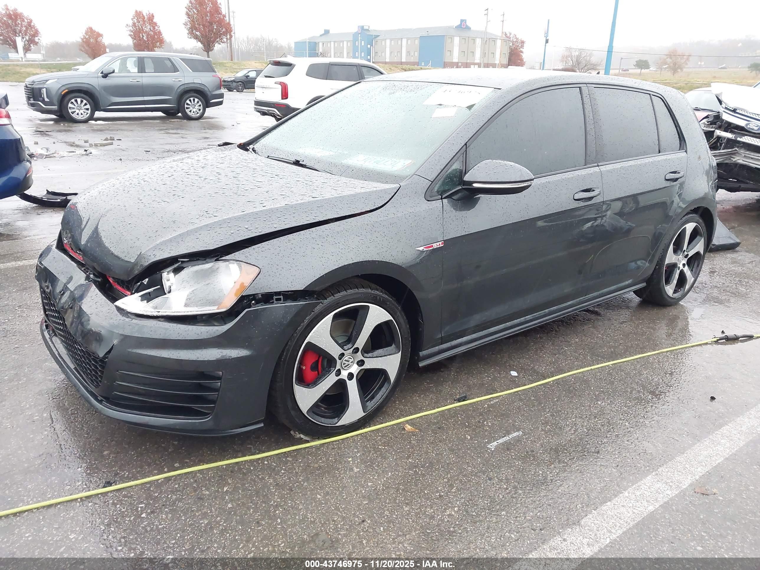 VOLKSWAGEN GOLF image 2