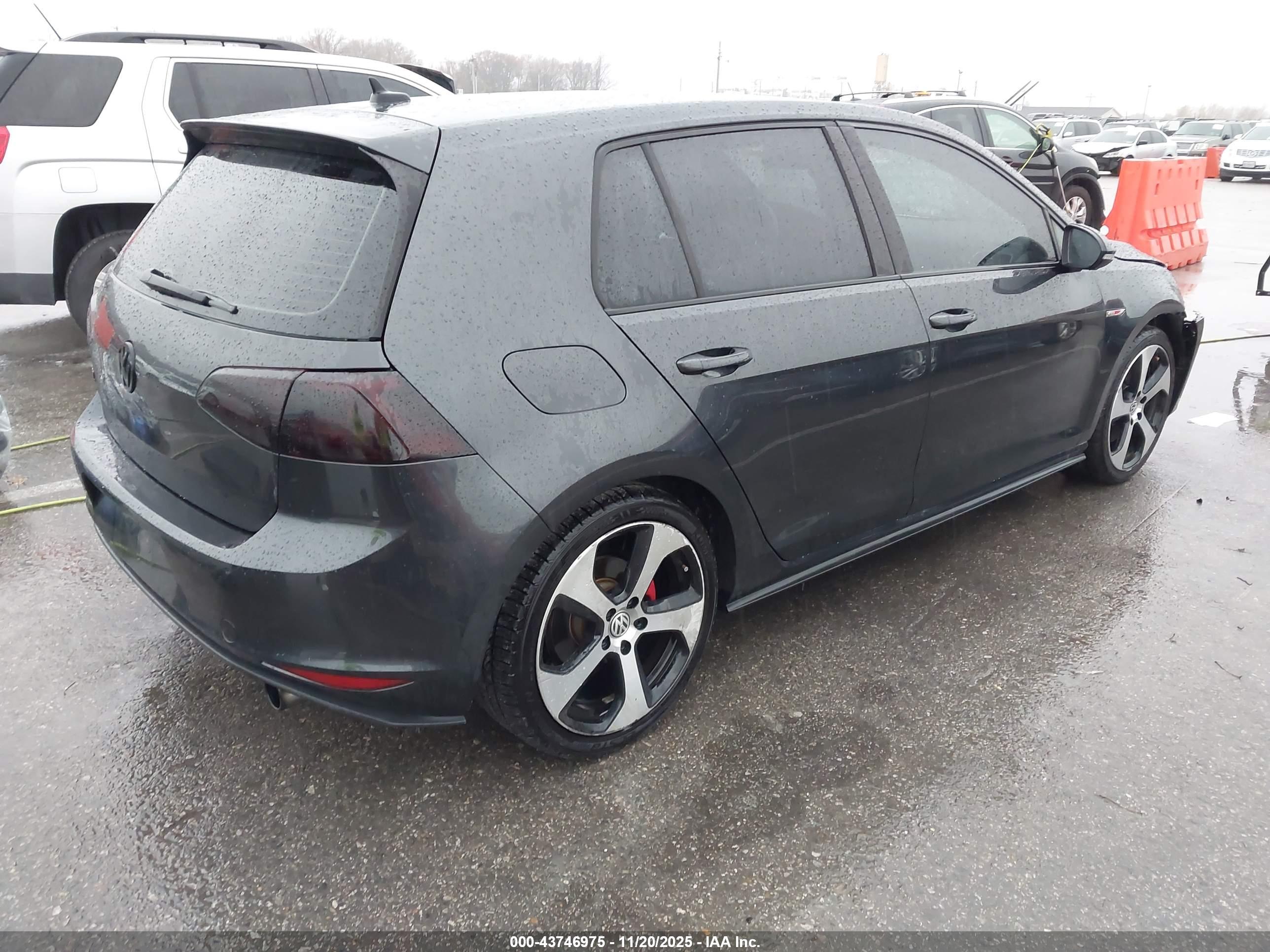 VOLKSWAGEN GOLF image 4