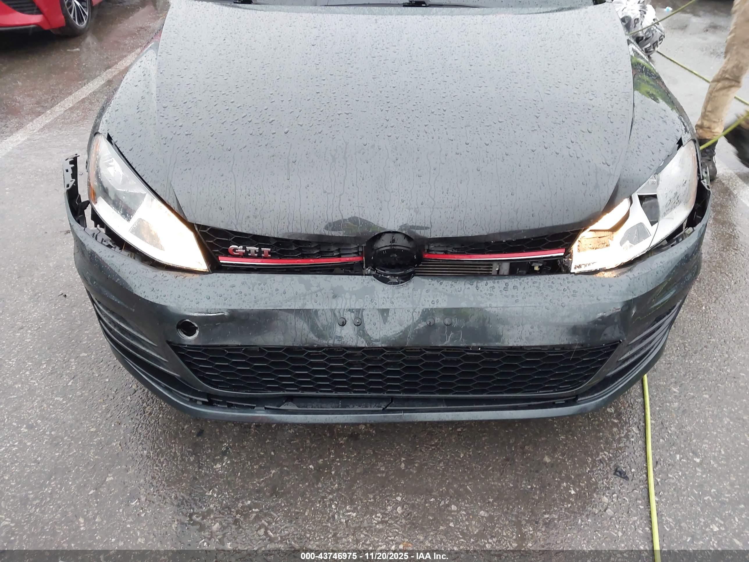 VOLKSWAGEN GOLF image 6