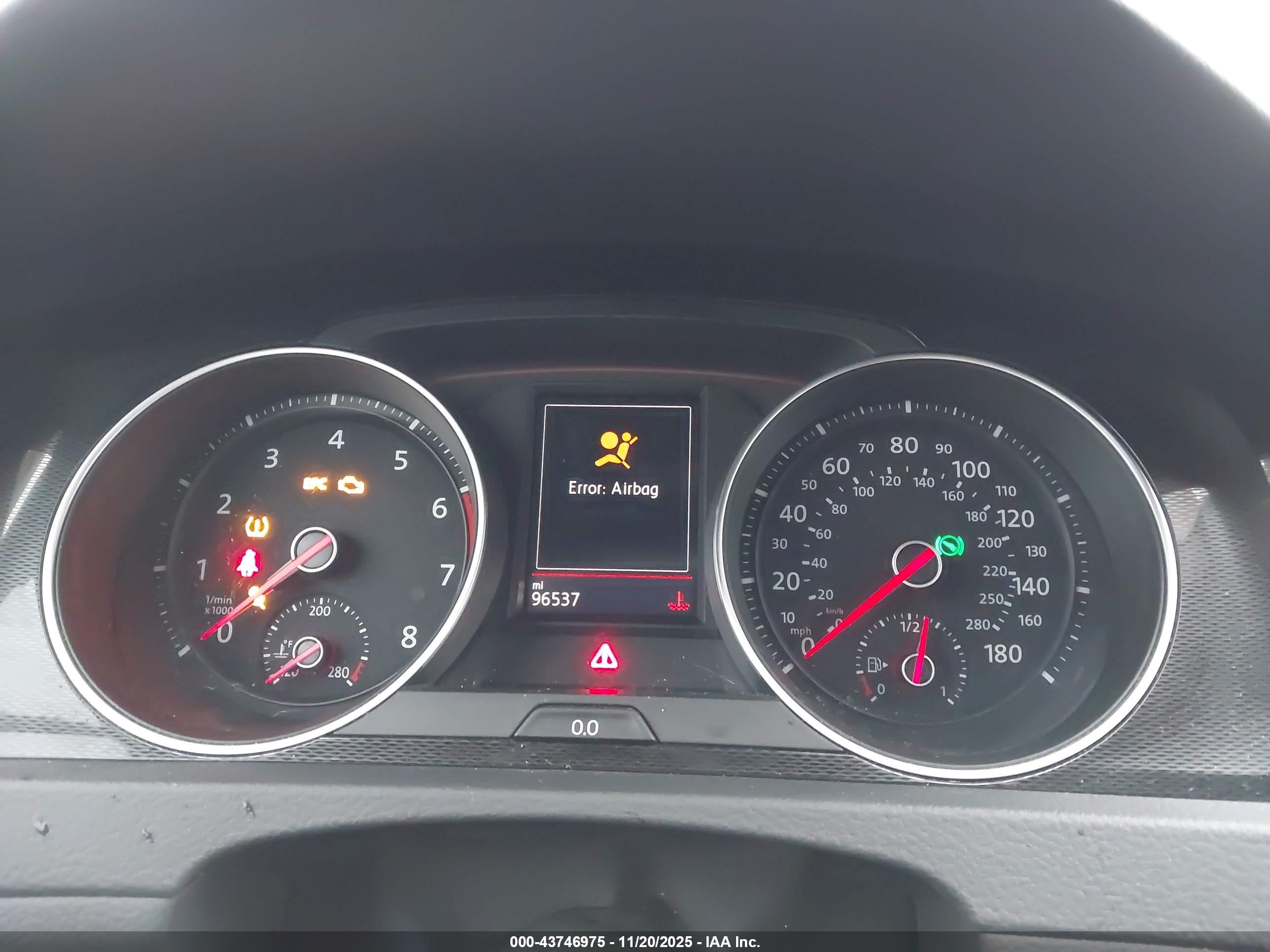VOLKSWAGEN GOLF image 7