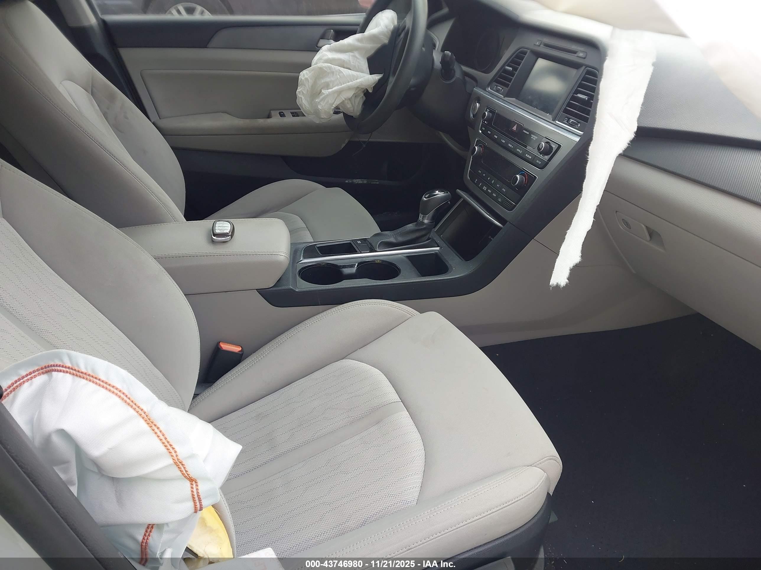 HYUNDAI SONATA image 5