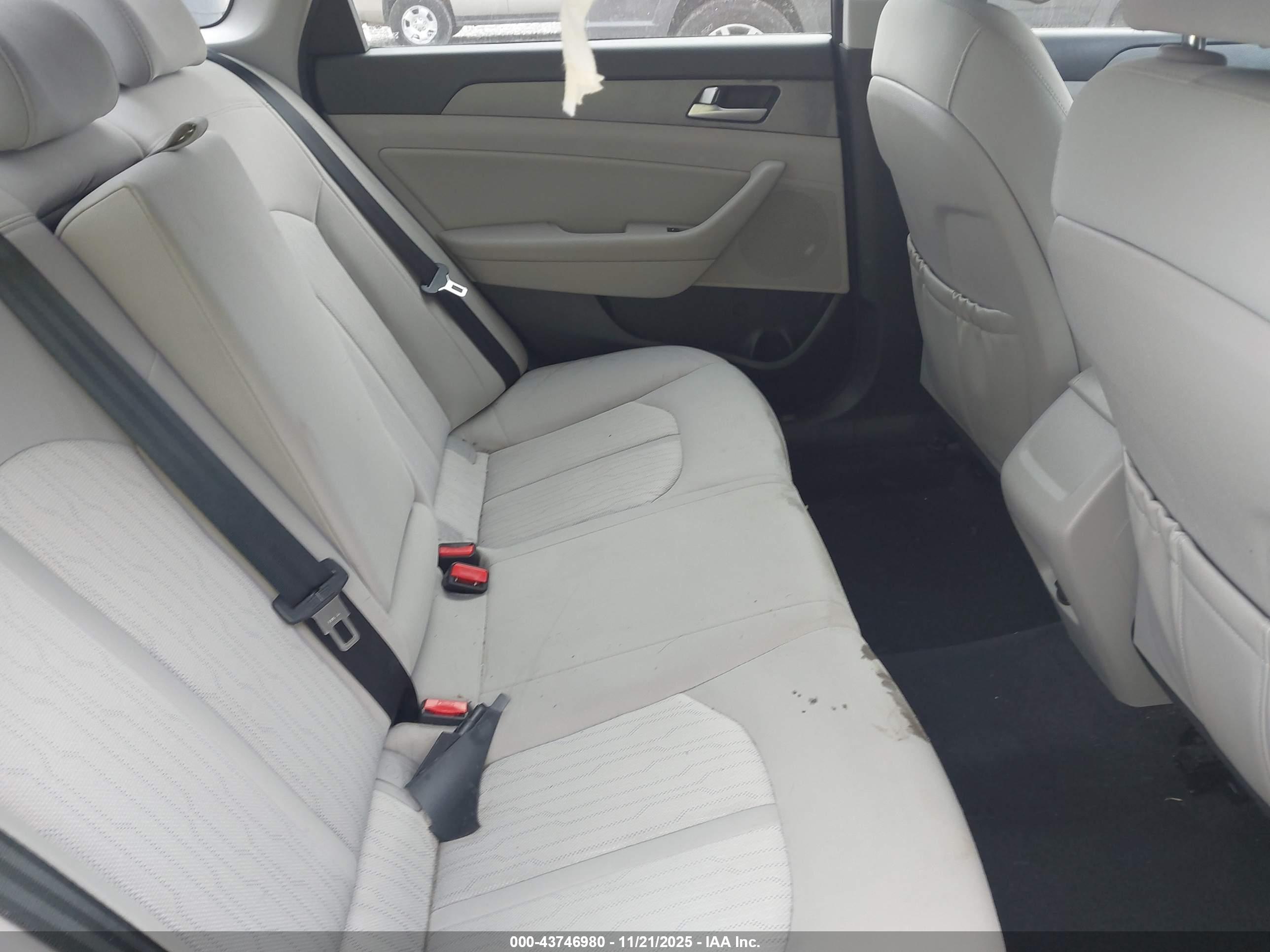 HYUNDAI SONATA image 8