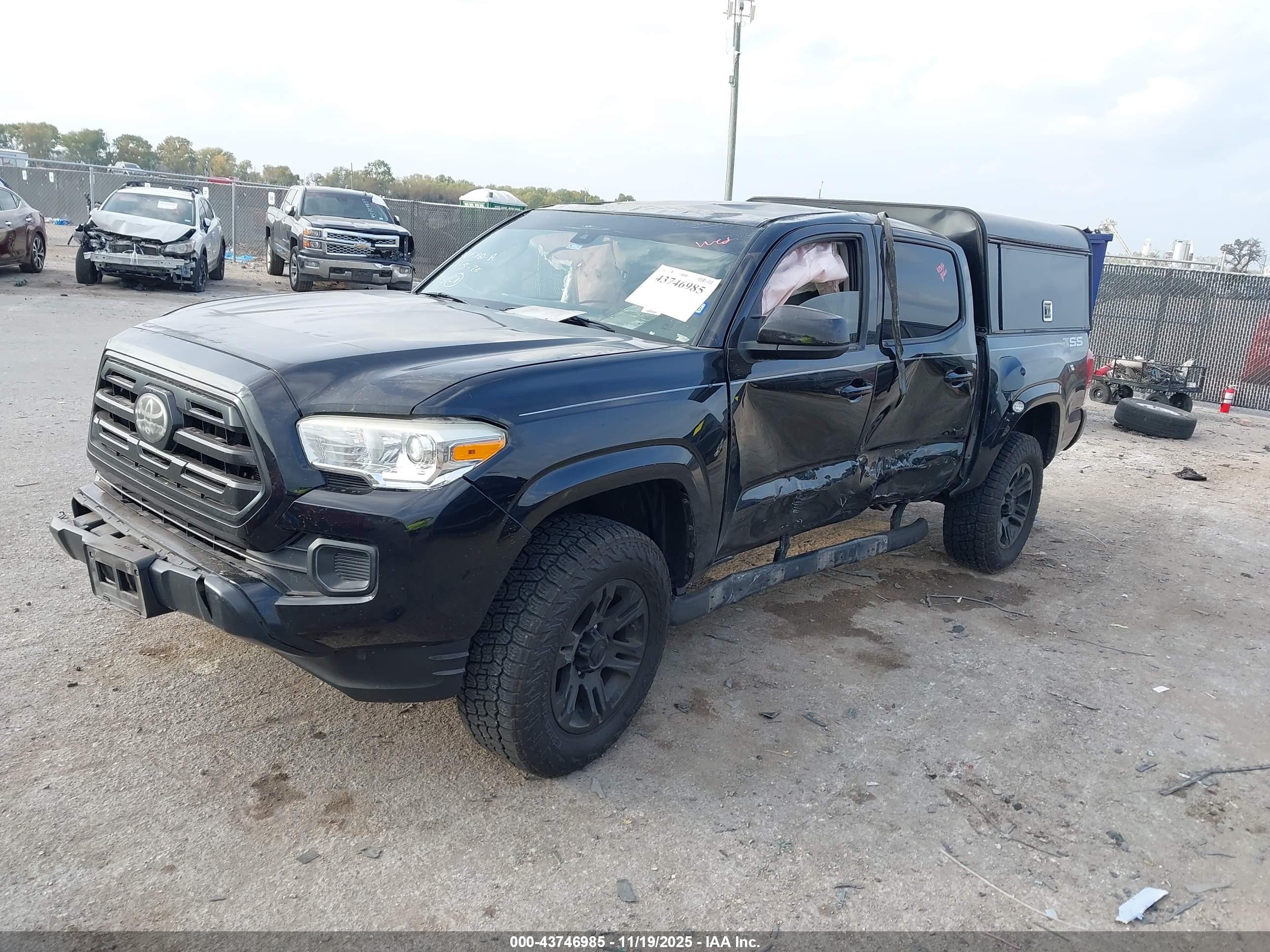 TOYOTA TACOMA image 2