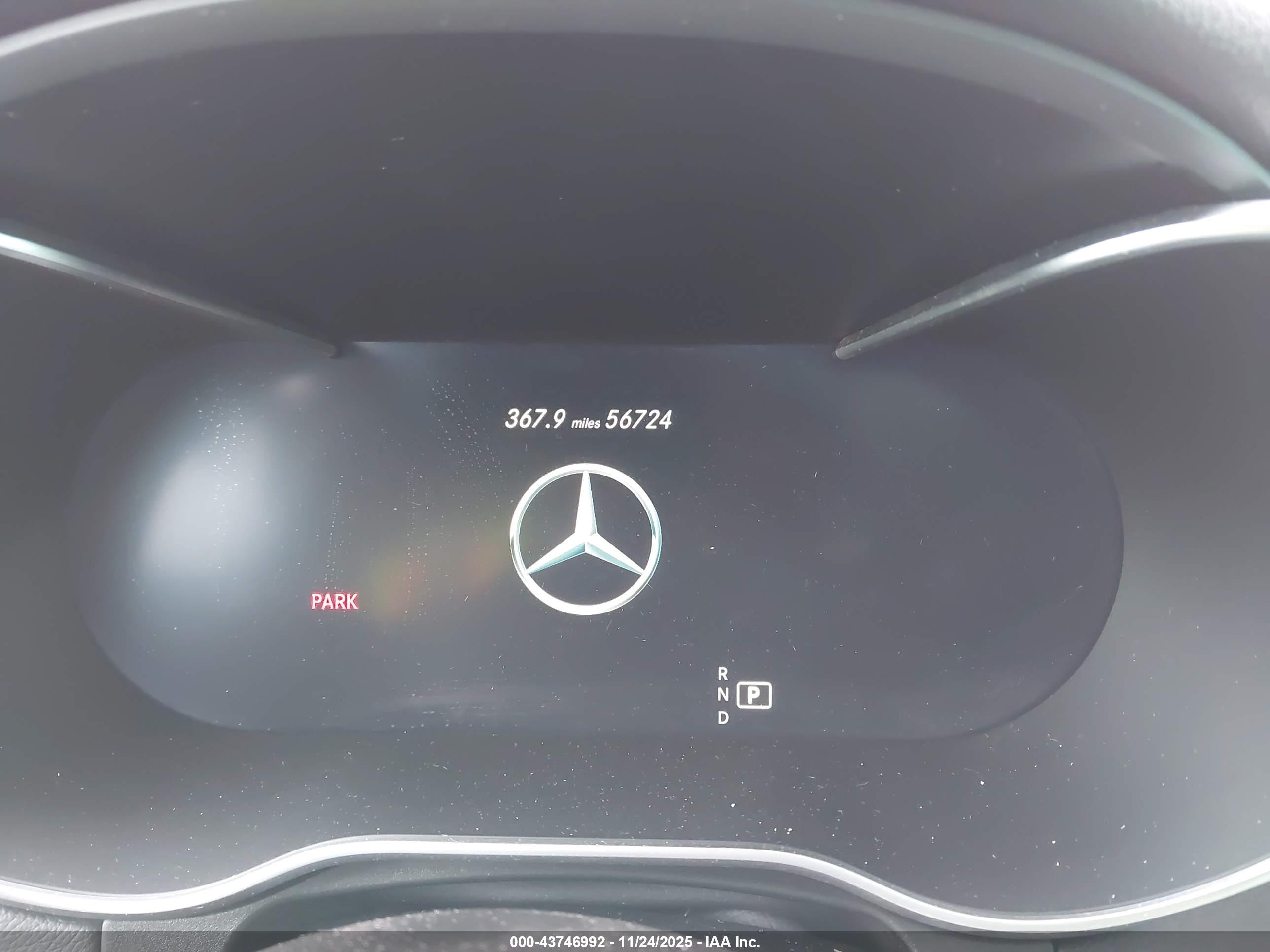 MERCEDES-BENZ GLC image 7