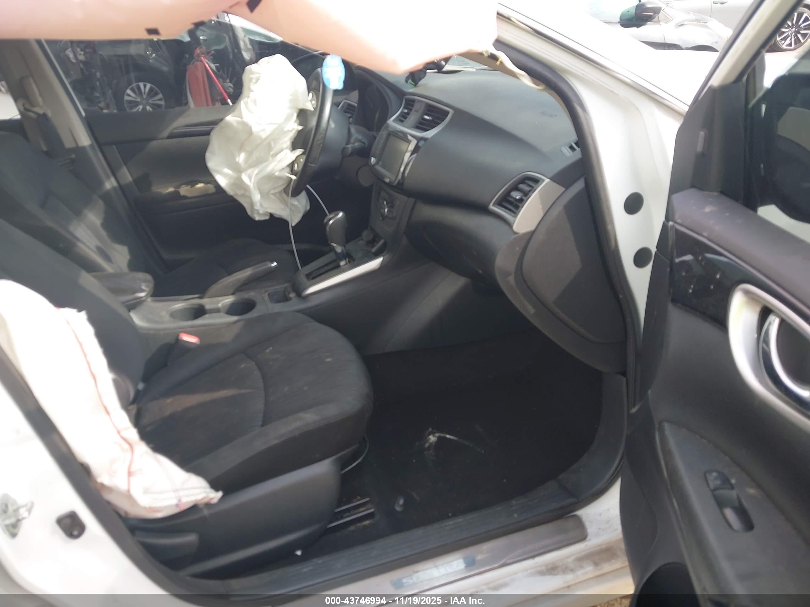NISSAN SENTRA image 5