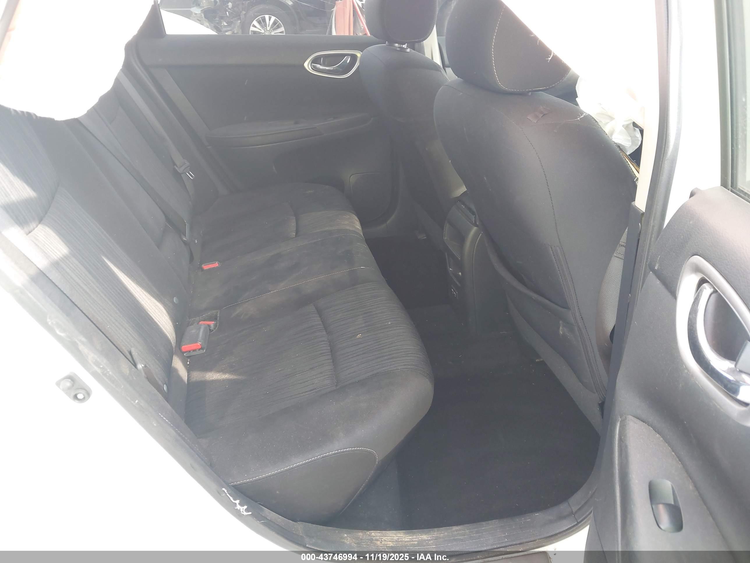NISSAN SENTRA image 8