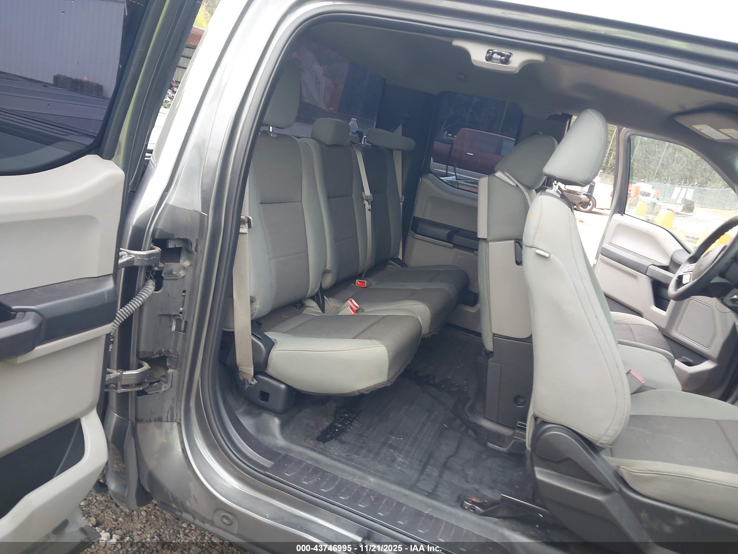 FORD F-150 image 8