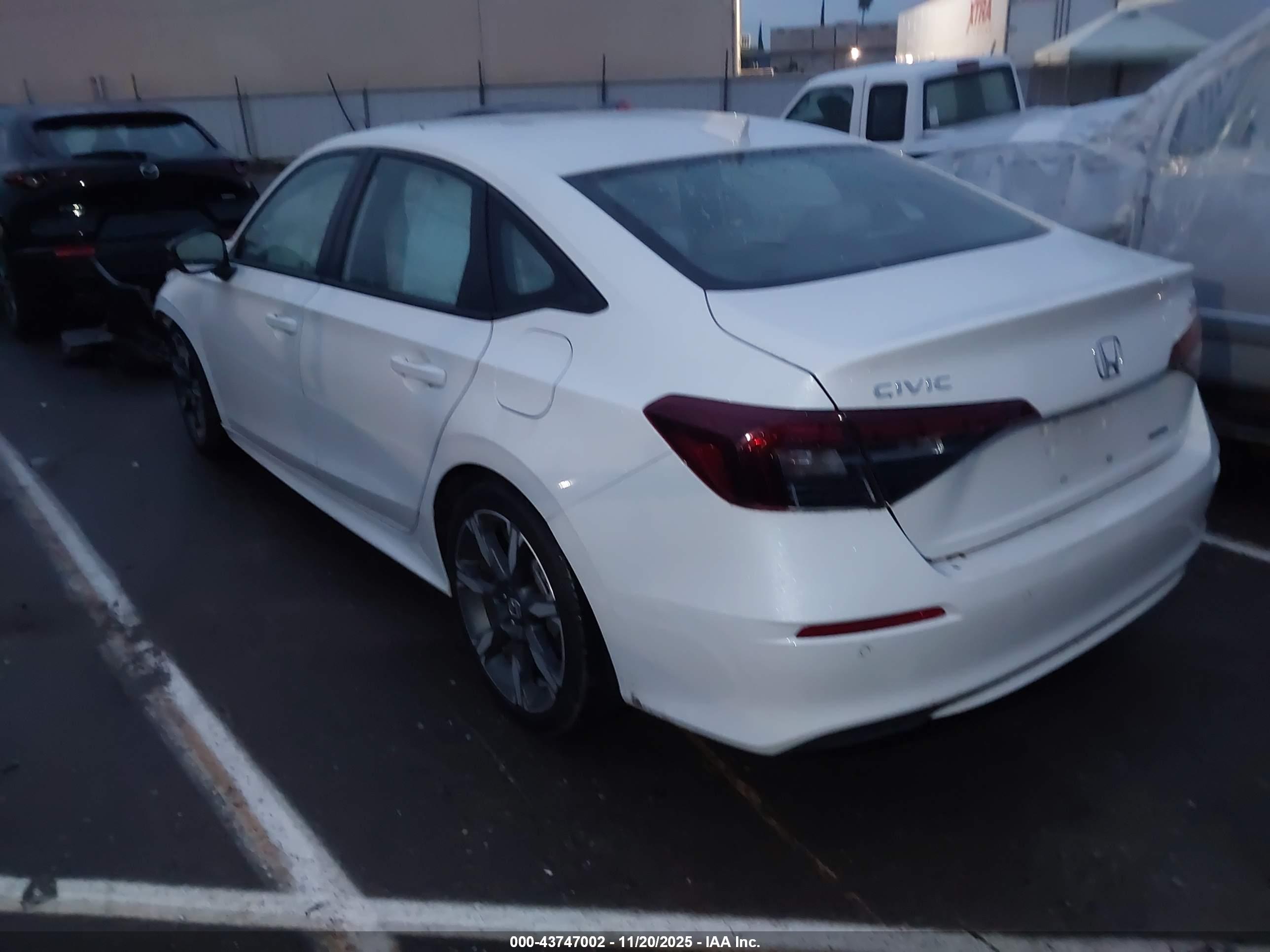 HONDA CIVIC image 3