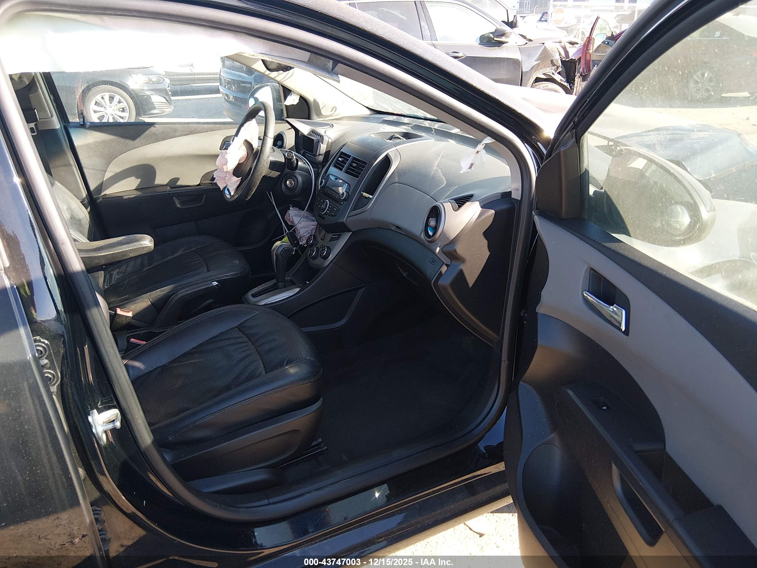 CHEVROLET SONIC image 5
