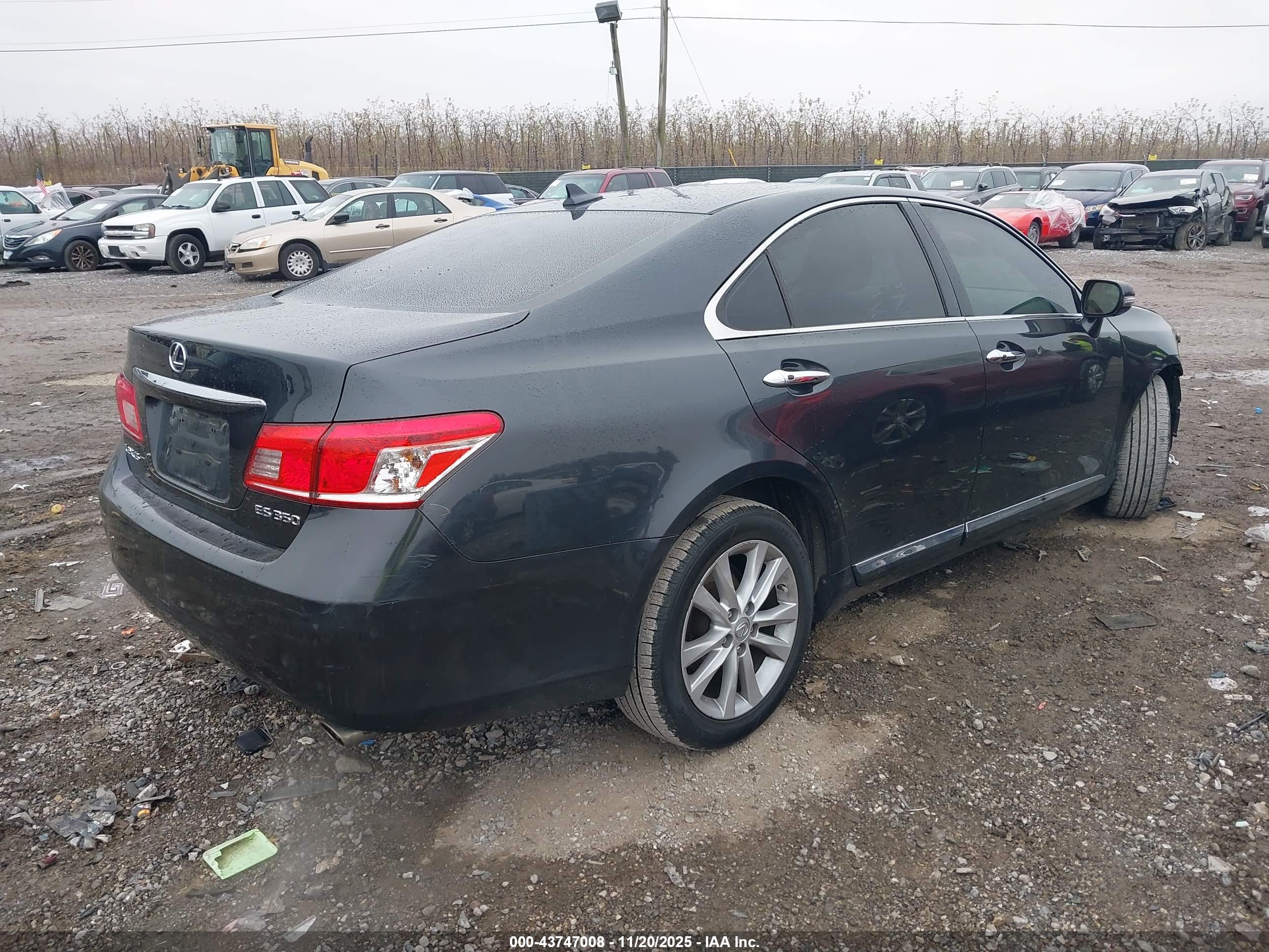 LEXUS ES image 4