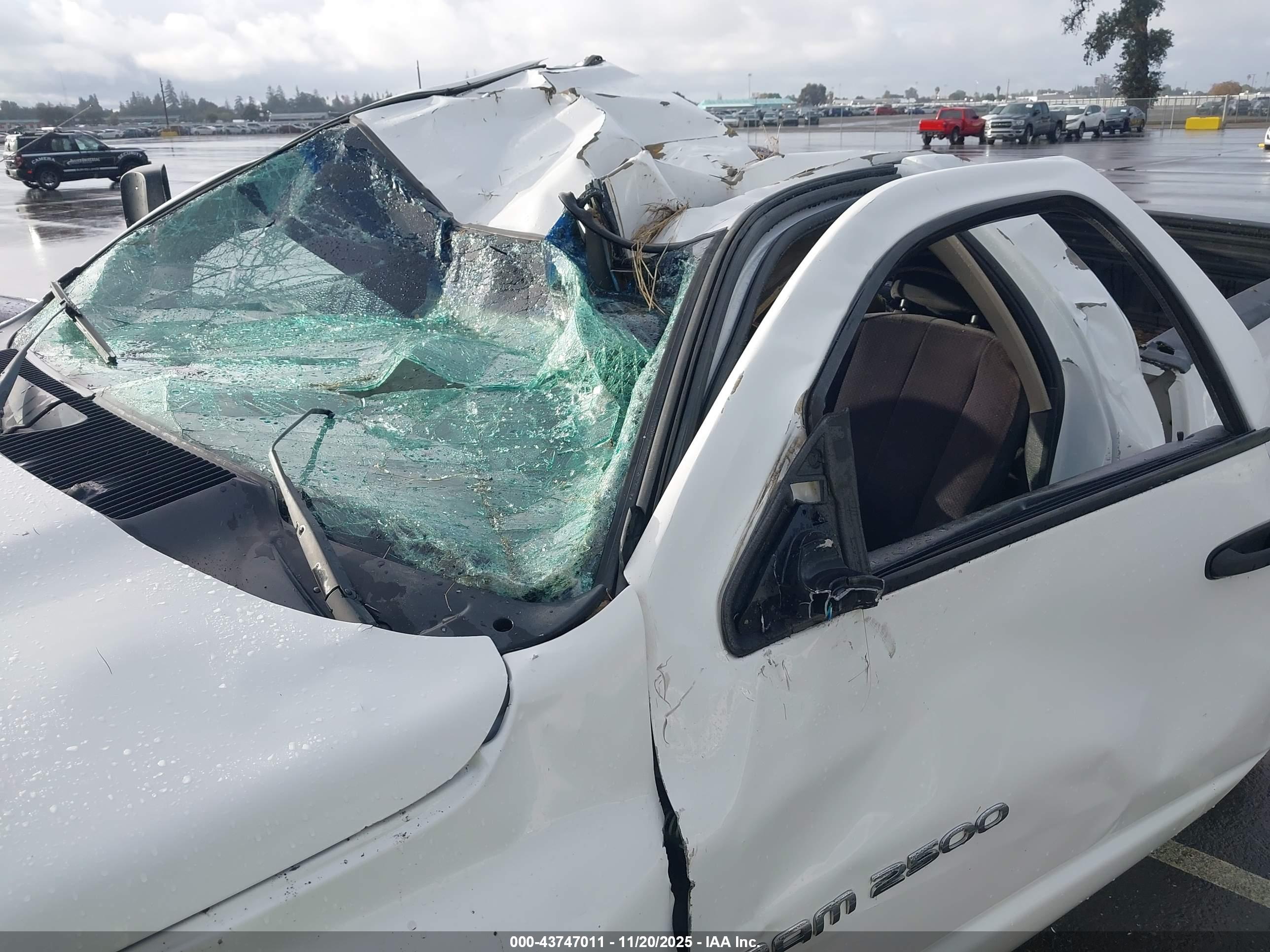 DODGE RAM image 6
