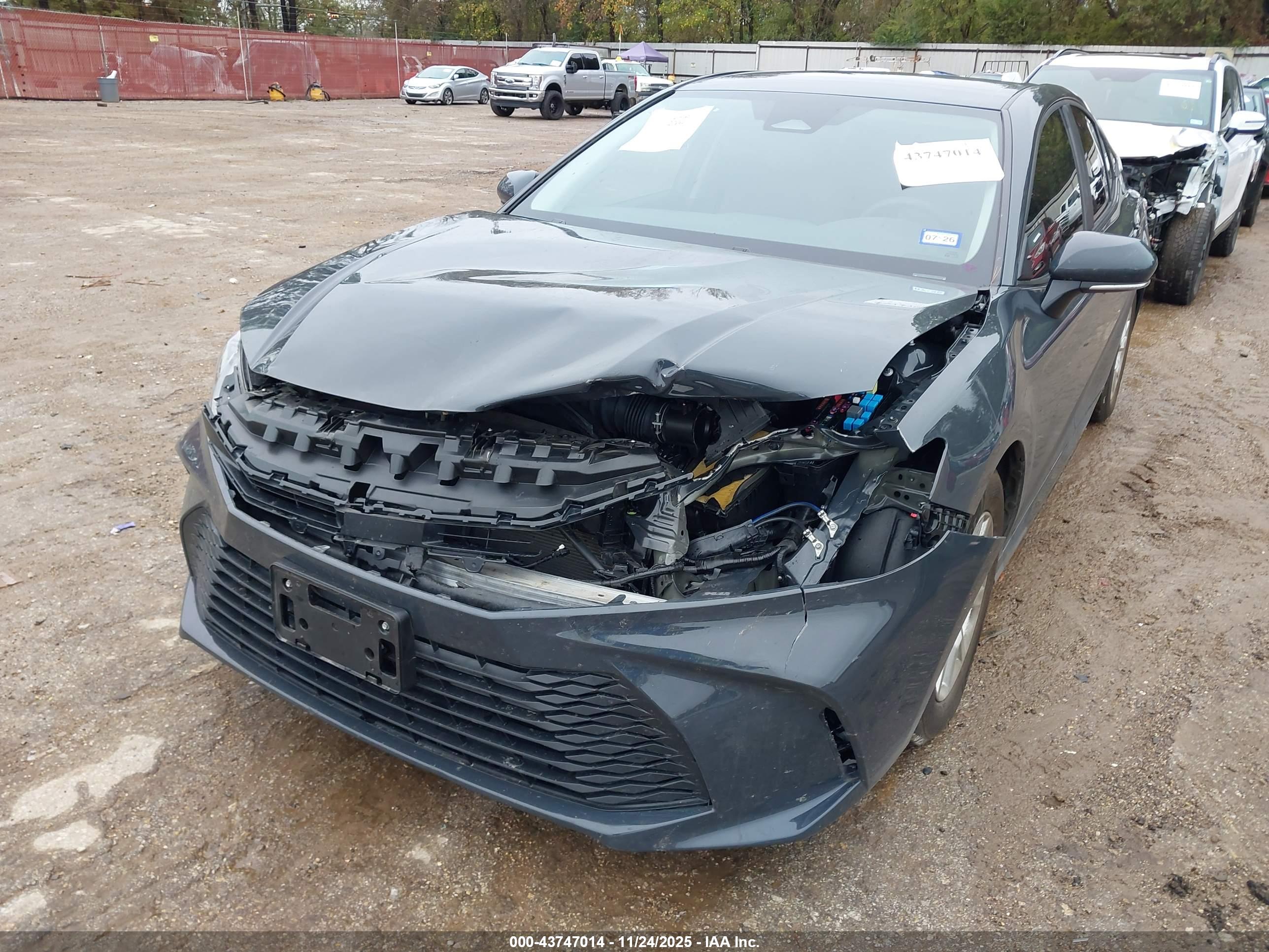 TOYOTA CAMRY image 6