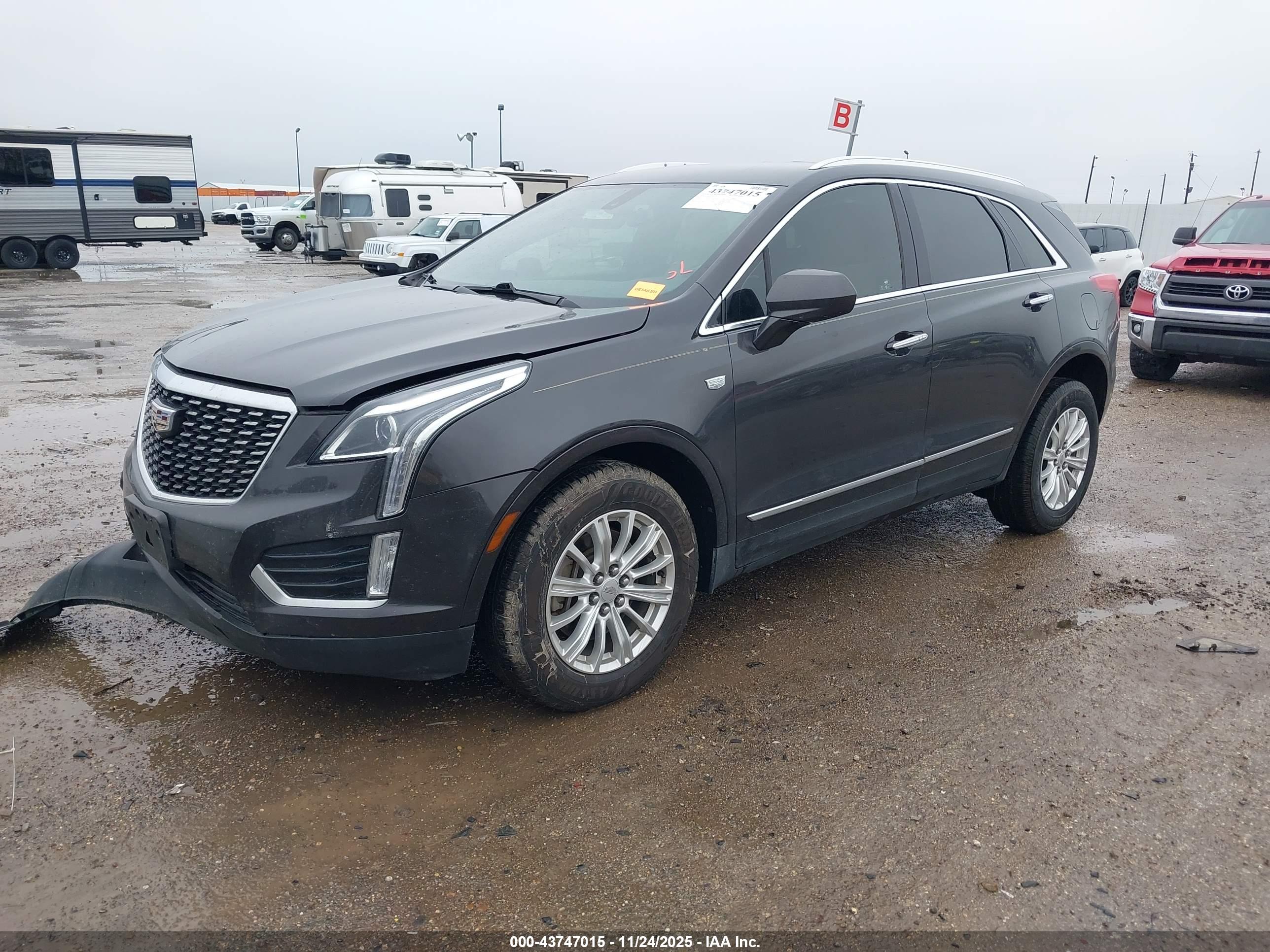 CADILLAC XT5 image 2
