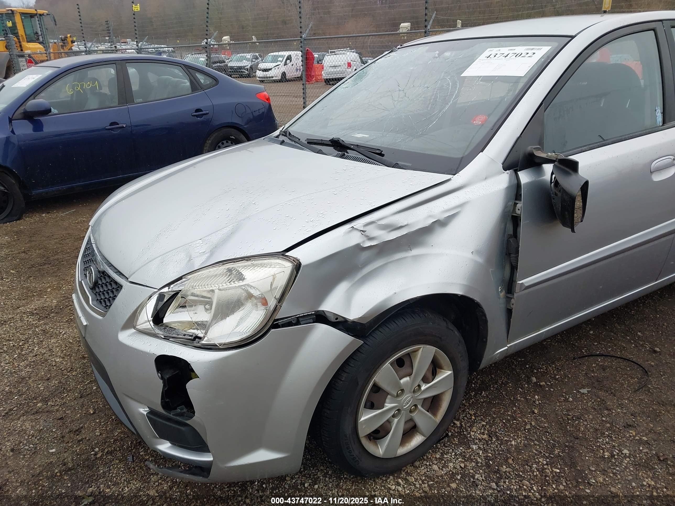 KIA RIO image 6