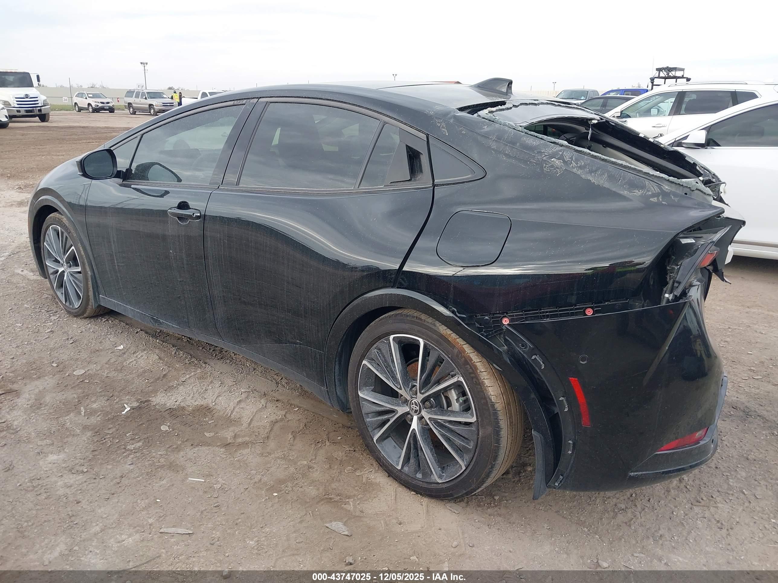 TOYOTA PRIUS image 3