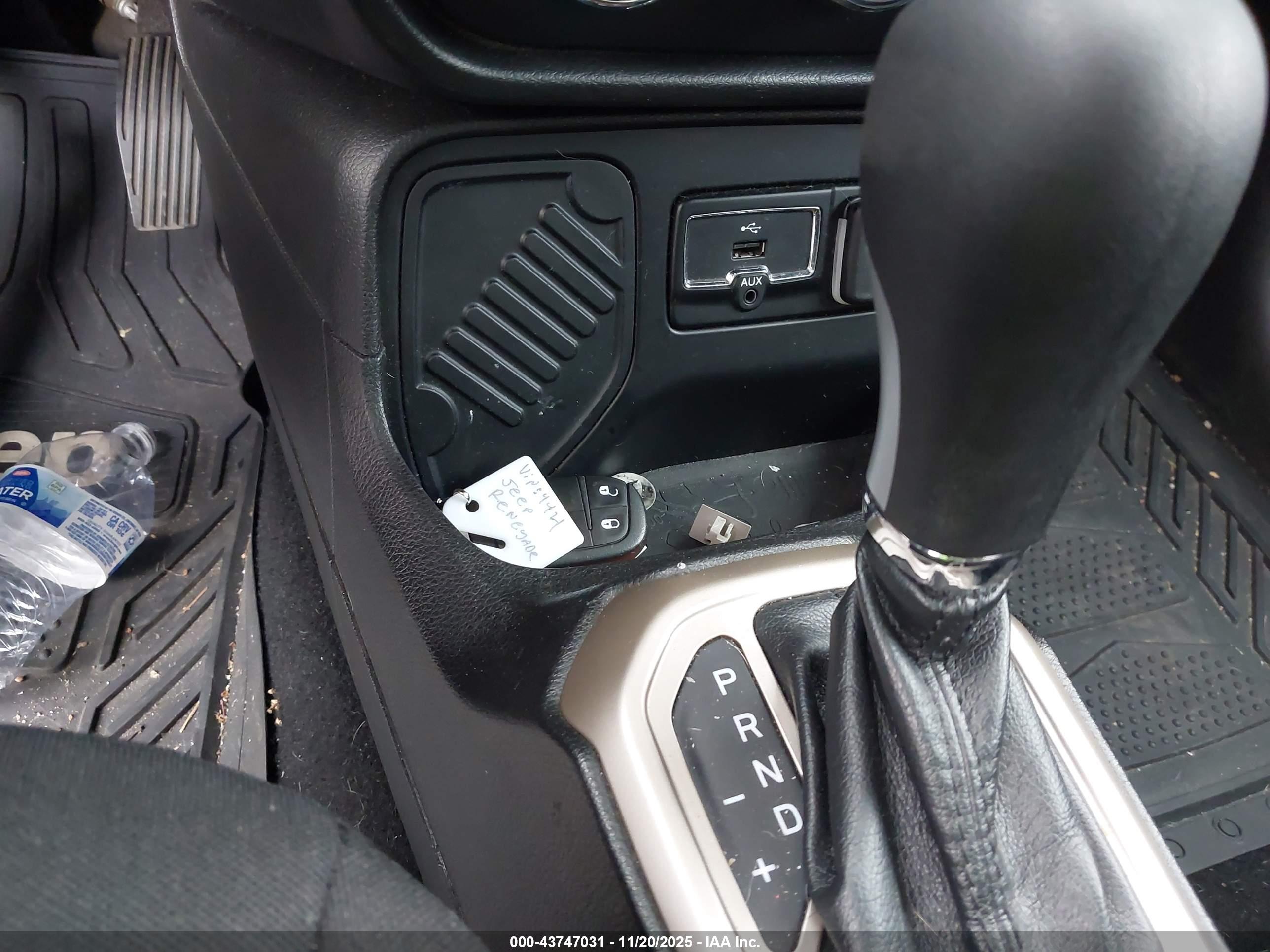 JEEP RENEGADE image 11