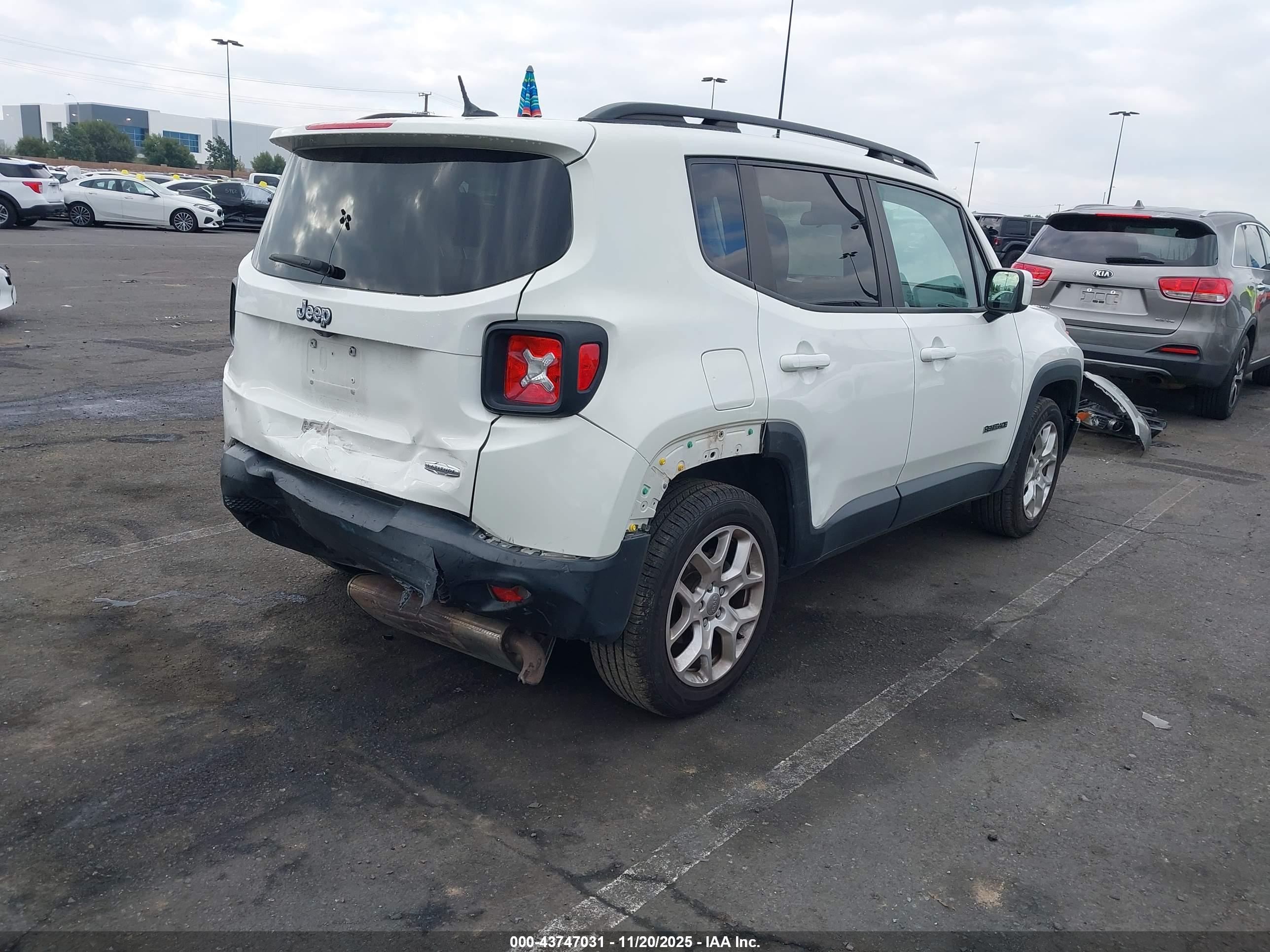 JEEP RENEGADE image 4