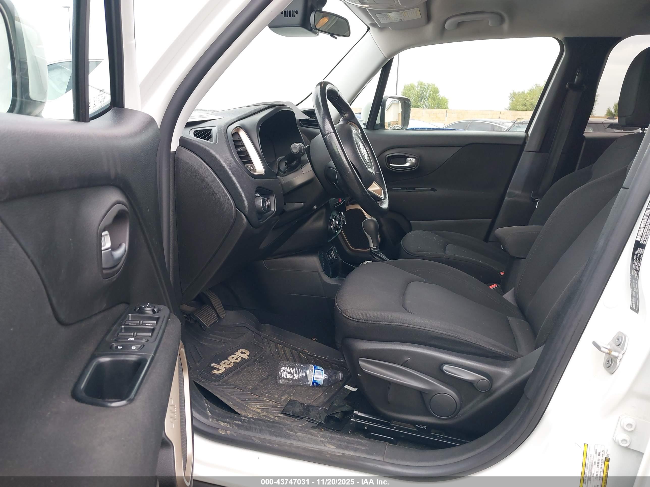 JEEP RENEGADE image 5