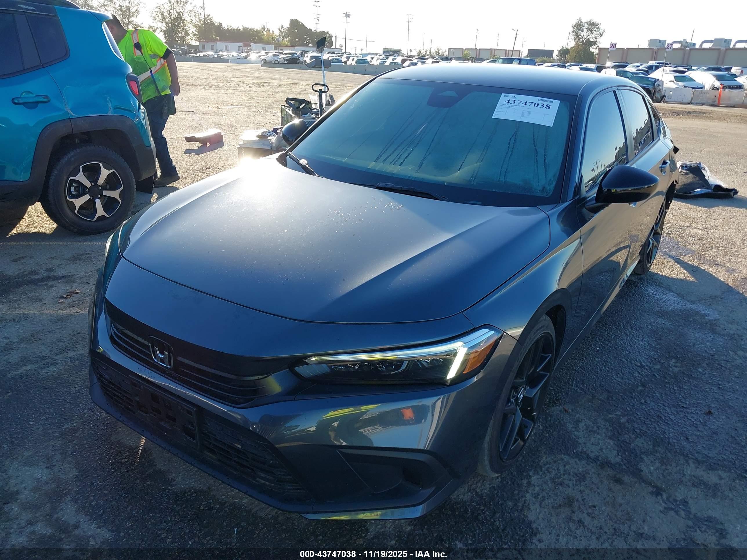 HONDA CIVIC image 2