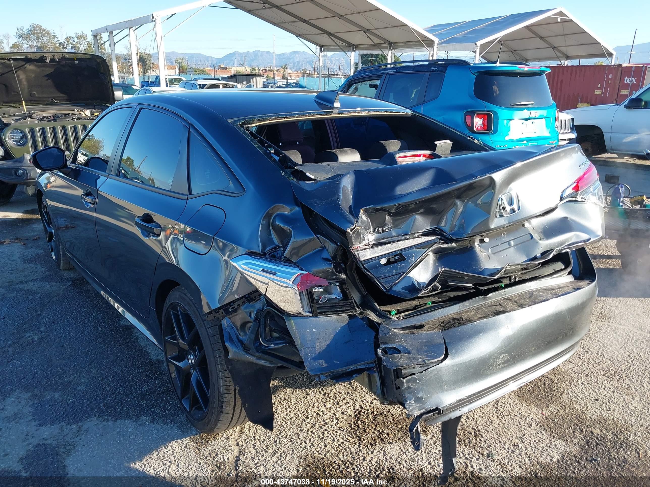 HONDA CIVIC image 3