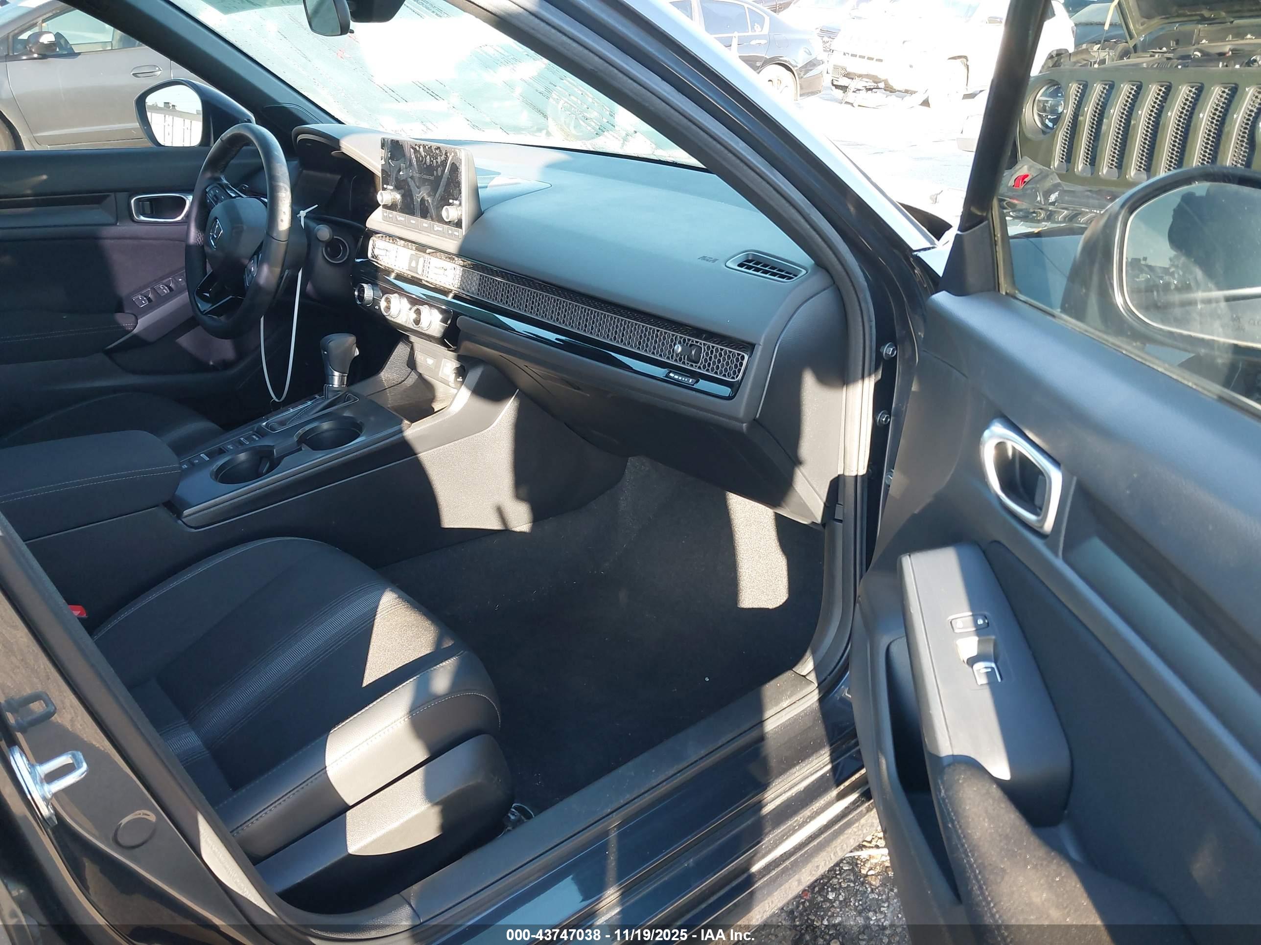 HONDA CIVIC image 5