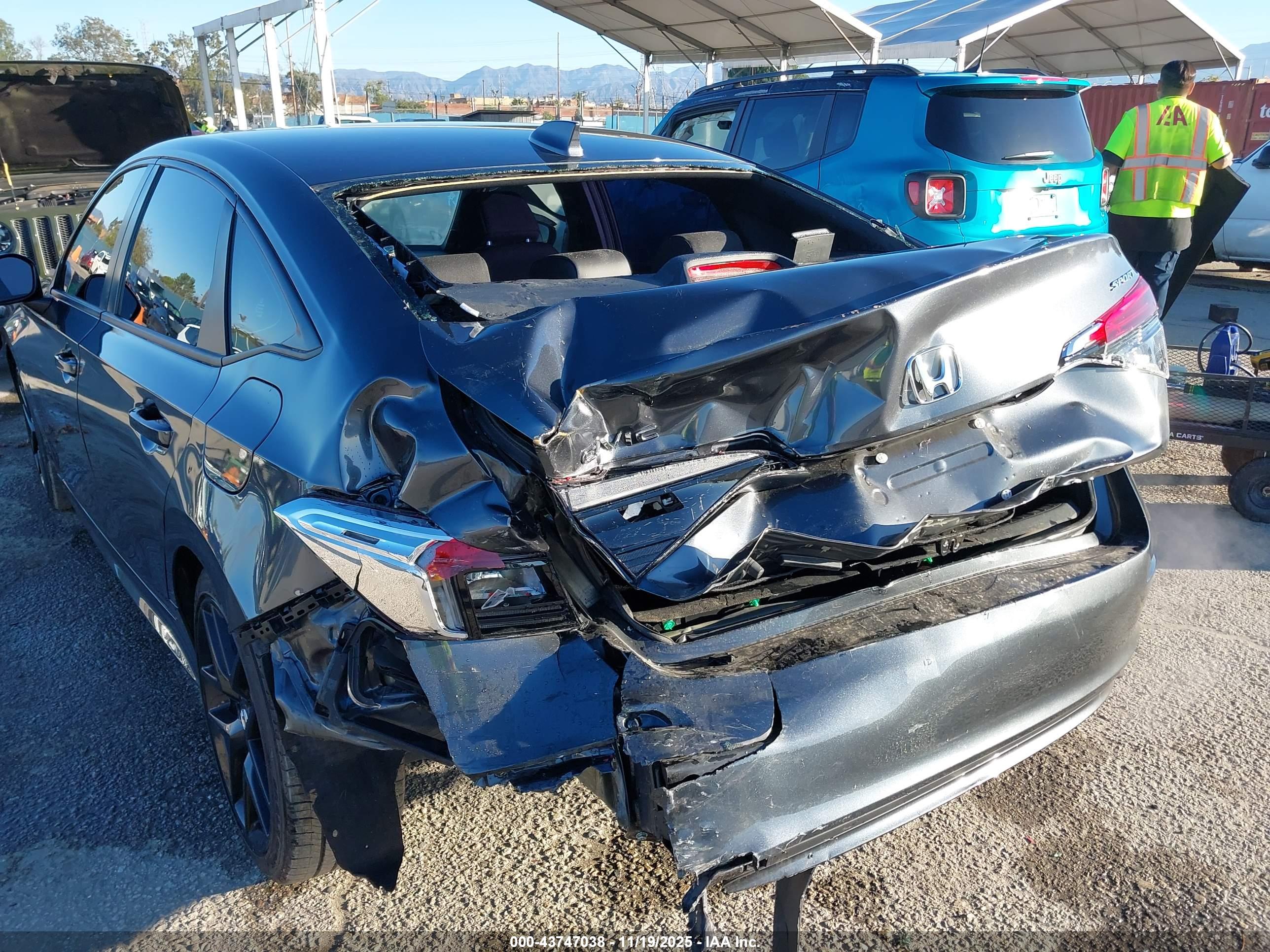 HONDA CIVIC image 6