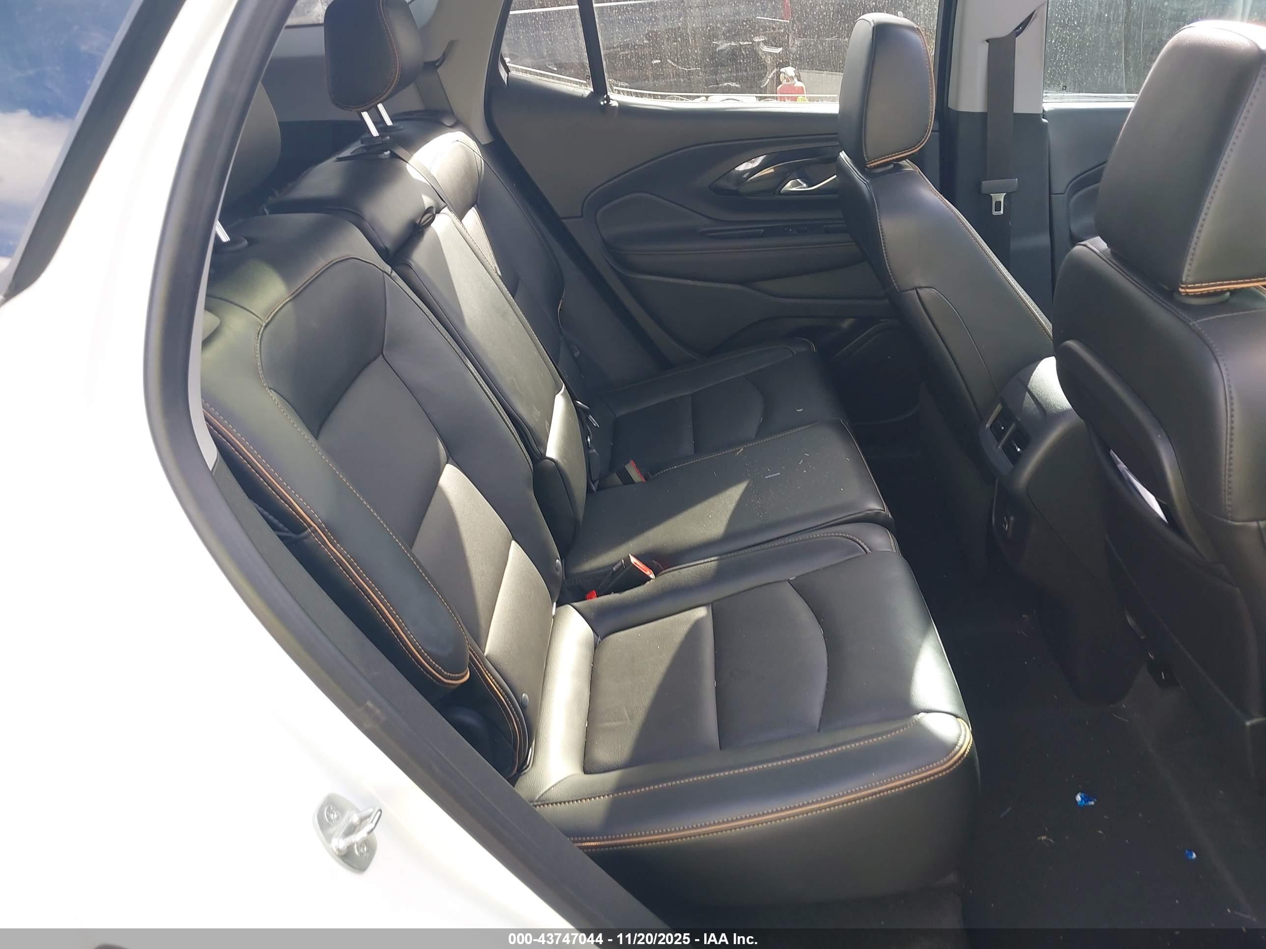 GMC TERRAIN image 8