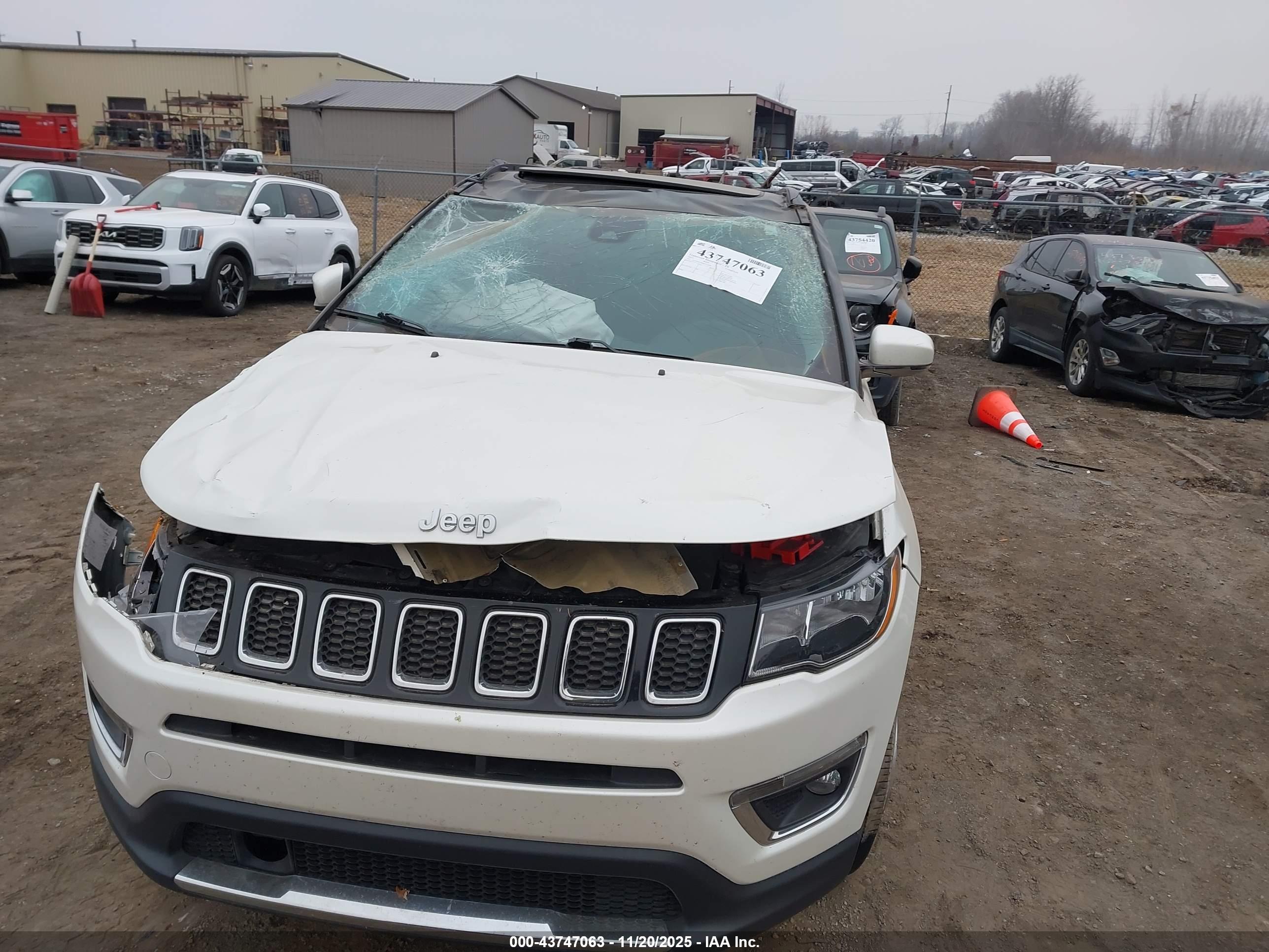 JEEP COMPASS image 6