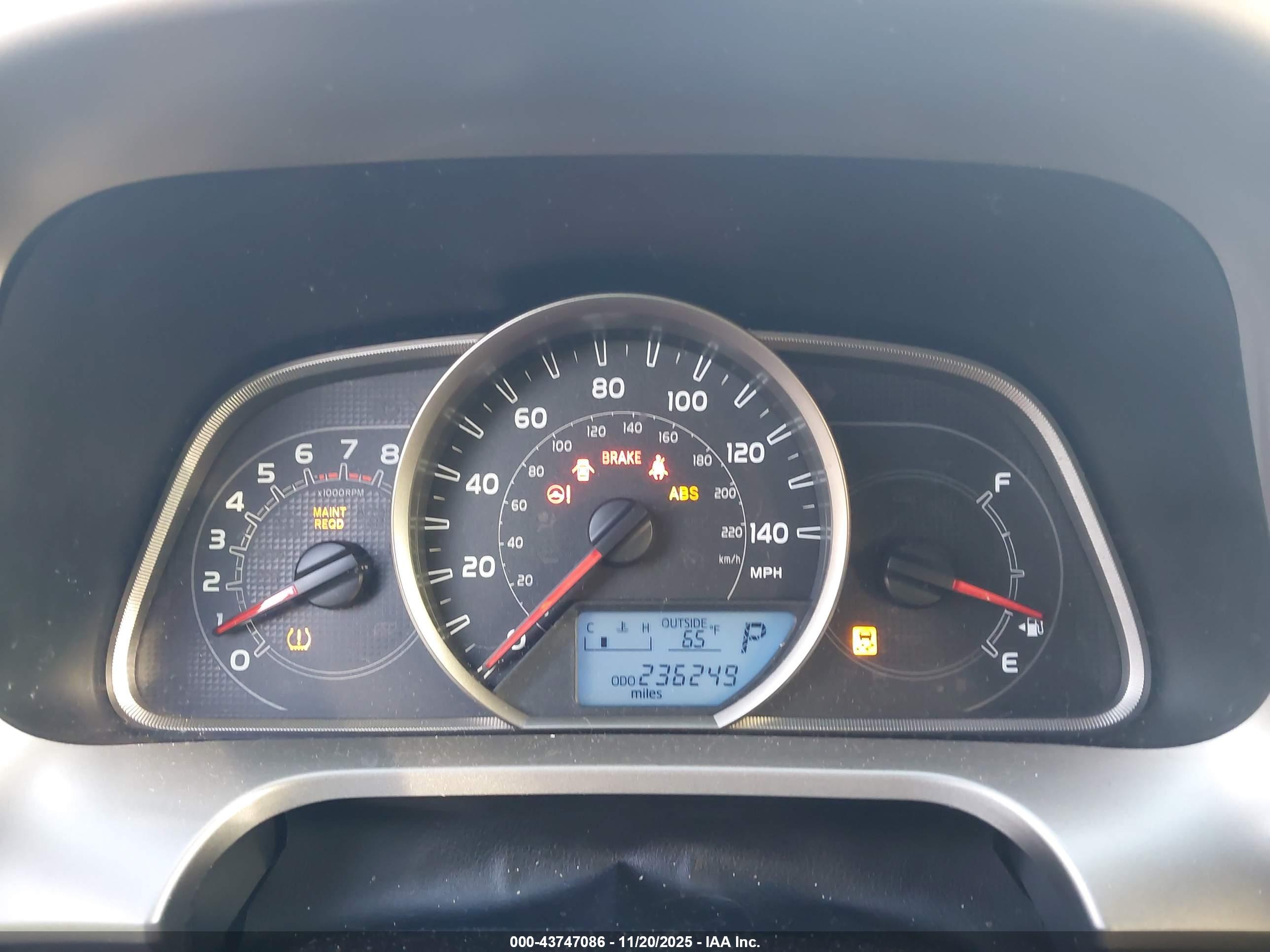 TOYOTA RAV4 image 7