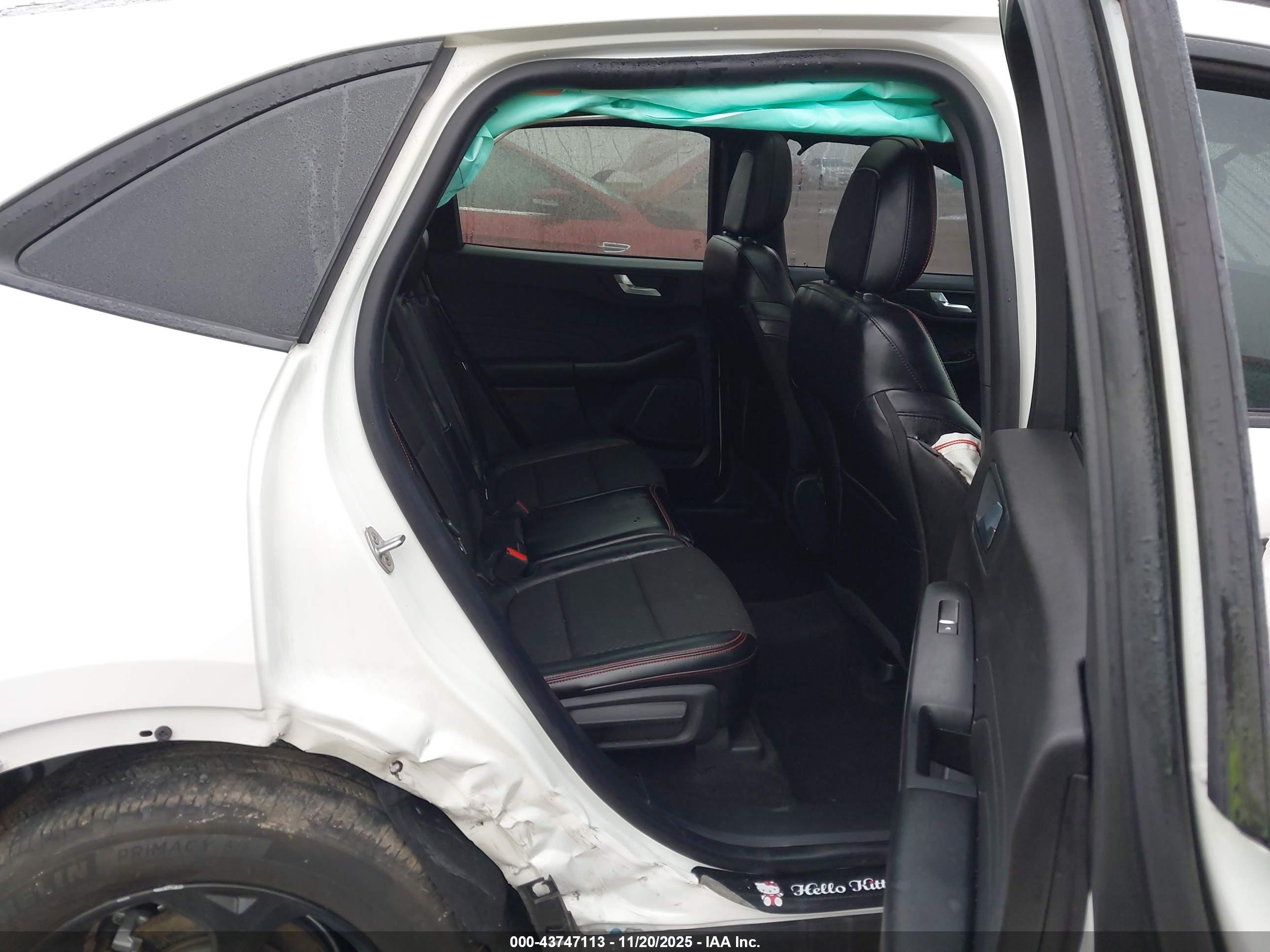 FORD ESCAPE image 8